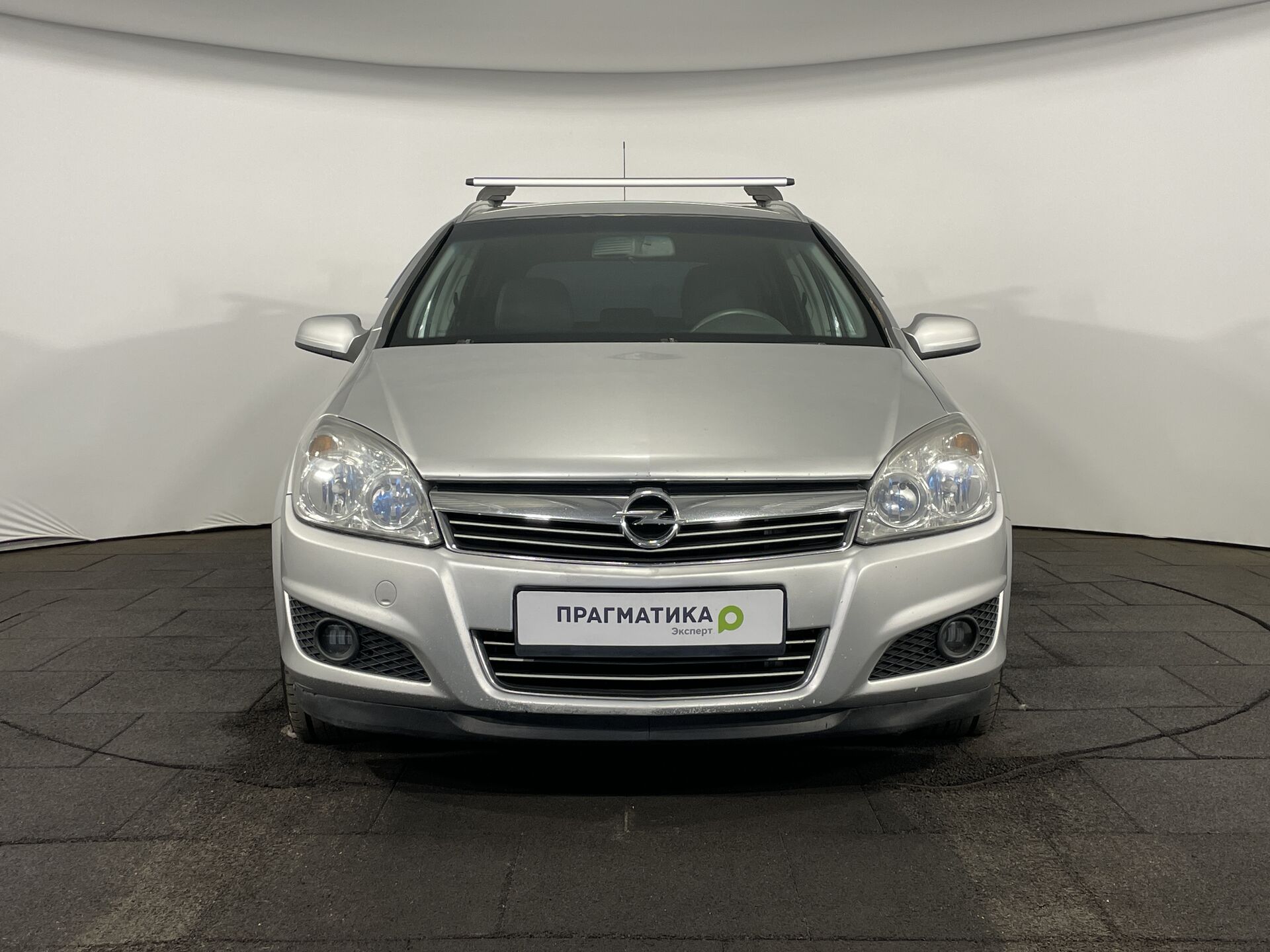 Opel Astra None 2008 г.в., 271 286 км.