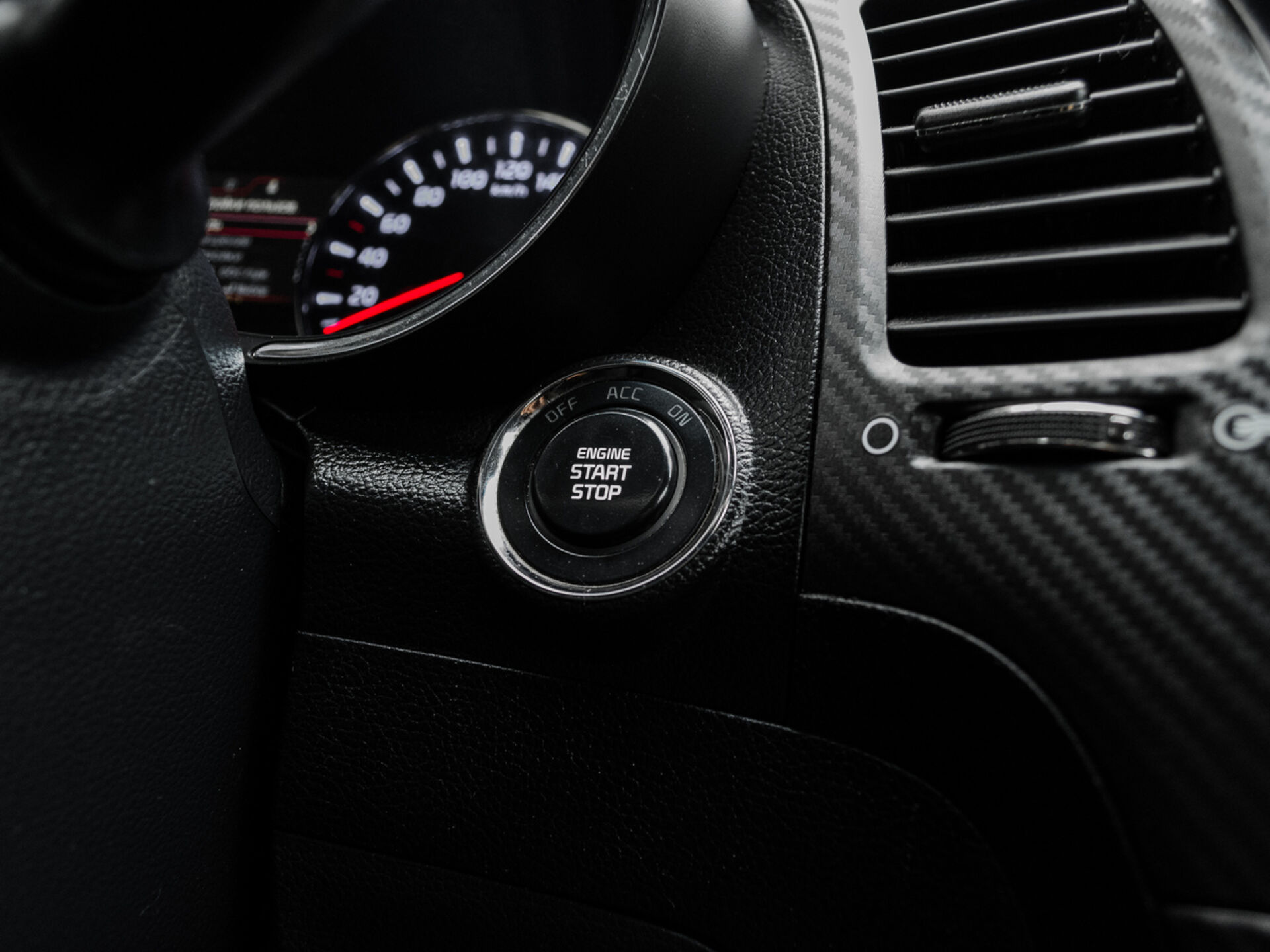 Купить Kia Cerato 2.0 AT (150 л.с.), 2014 в Екатеренбурге