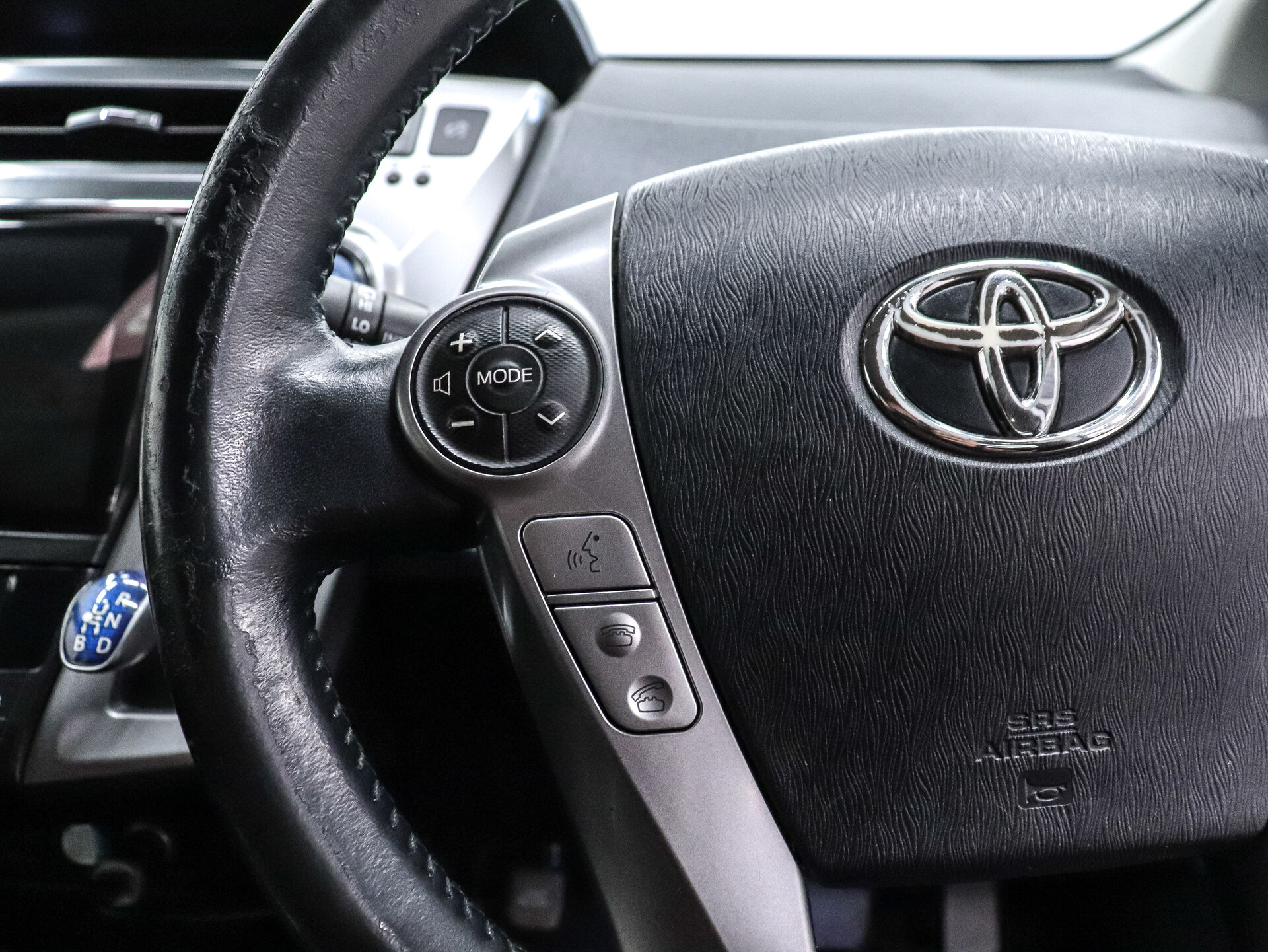 Toyota Prius Alpha 2018 10