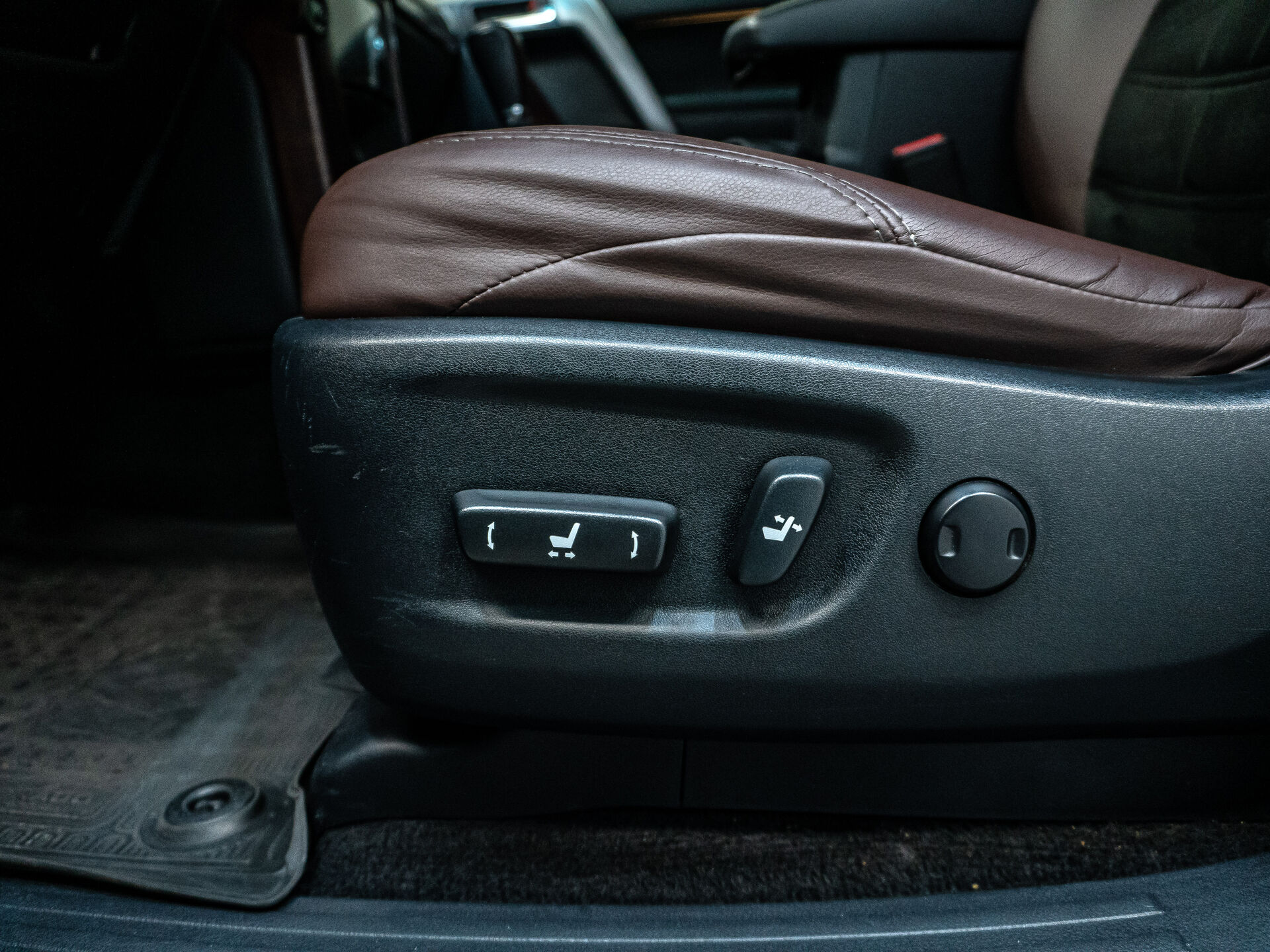 Toyota Land Cruiser Prado 2015 9