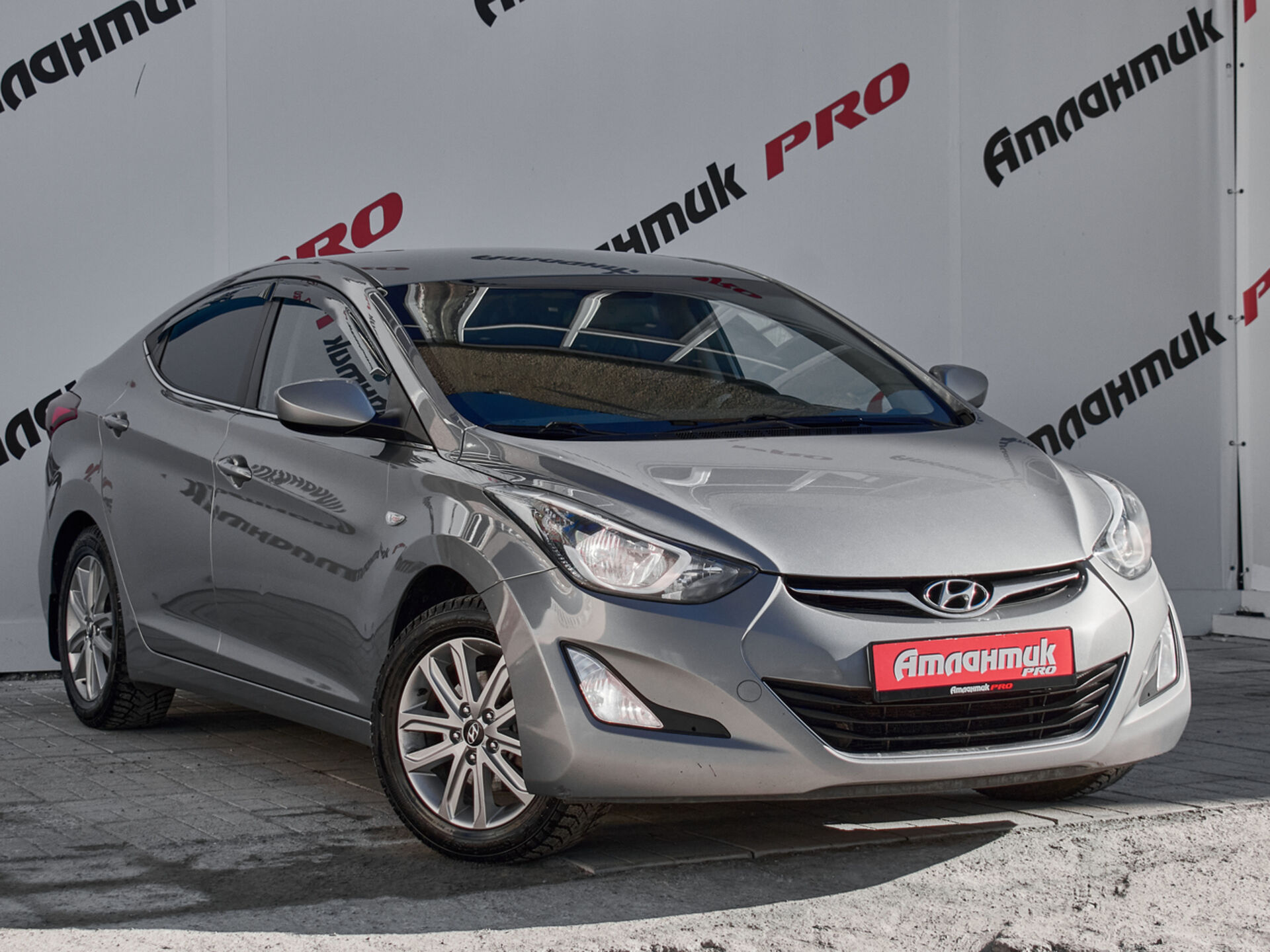 Купить Hyundai Elantra 1.6 AT (132 л.с.), 2015 в Екатеренбурге