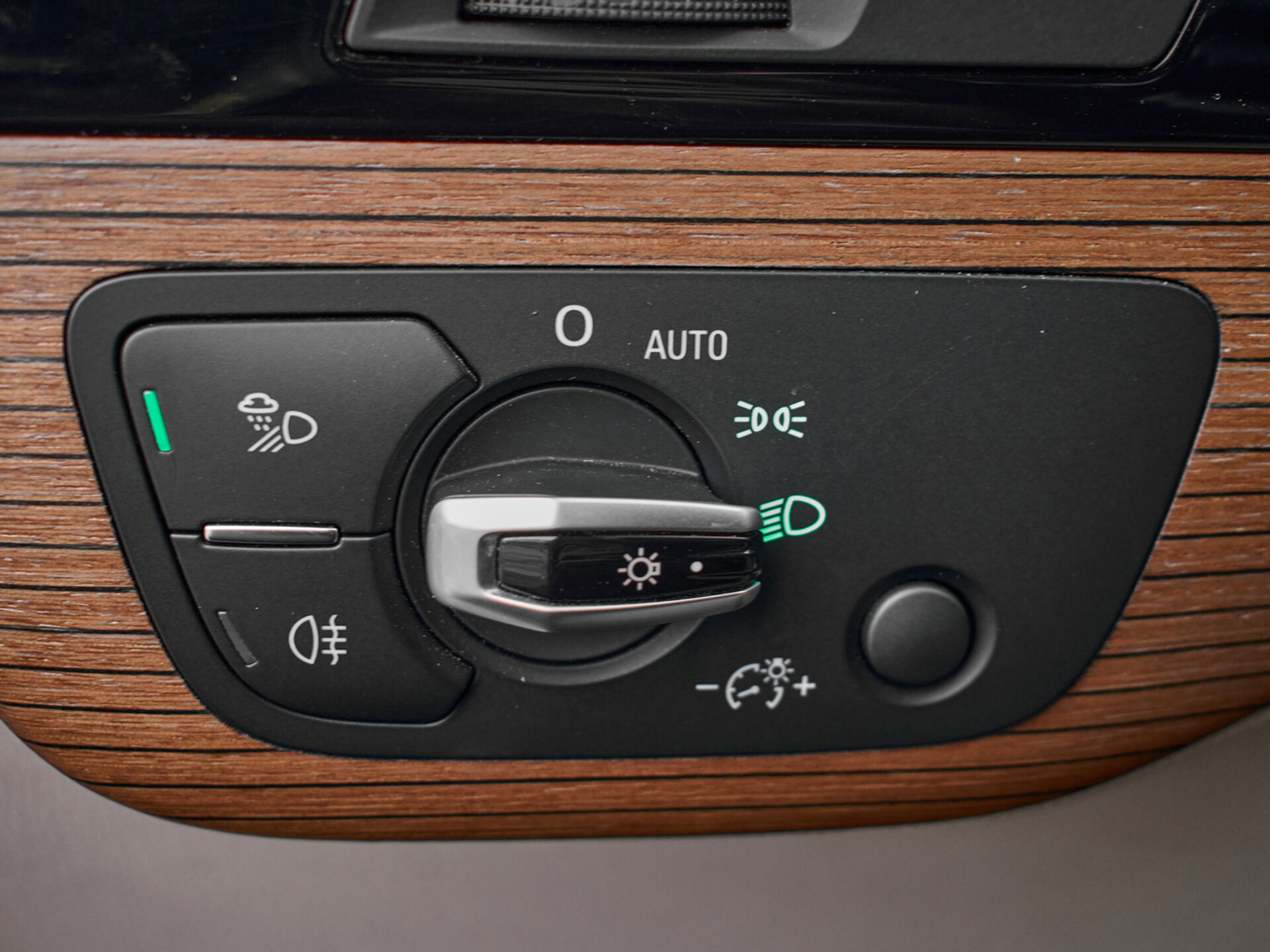 Купить Audi Q7 3.0d AT (249 л.с.) 4WD, 2016 в Екатеренбурге