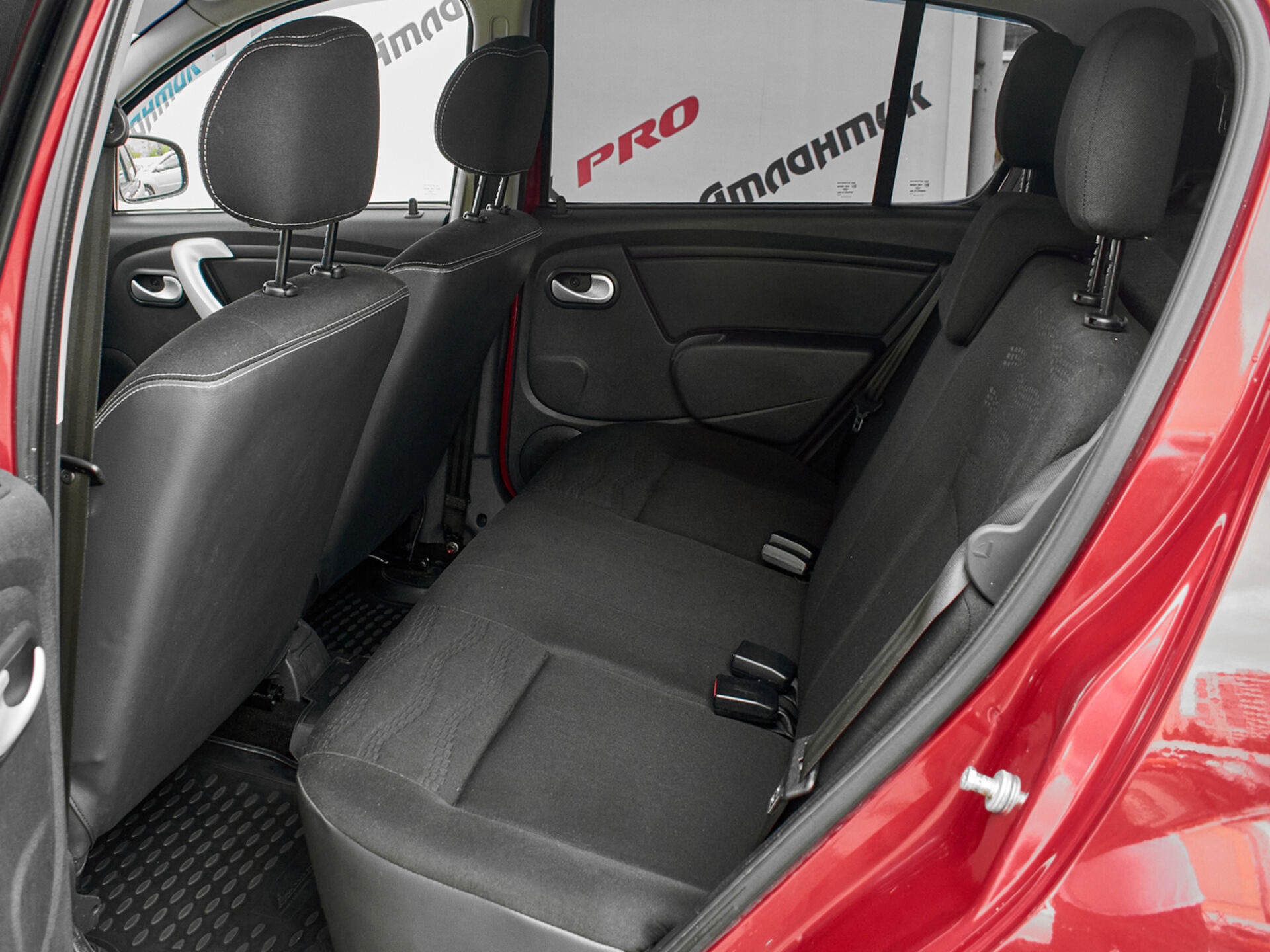 Купить Renault Sandero Stepway 1.6 AT (103 л.с.), 2013 в Екатеренбурге