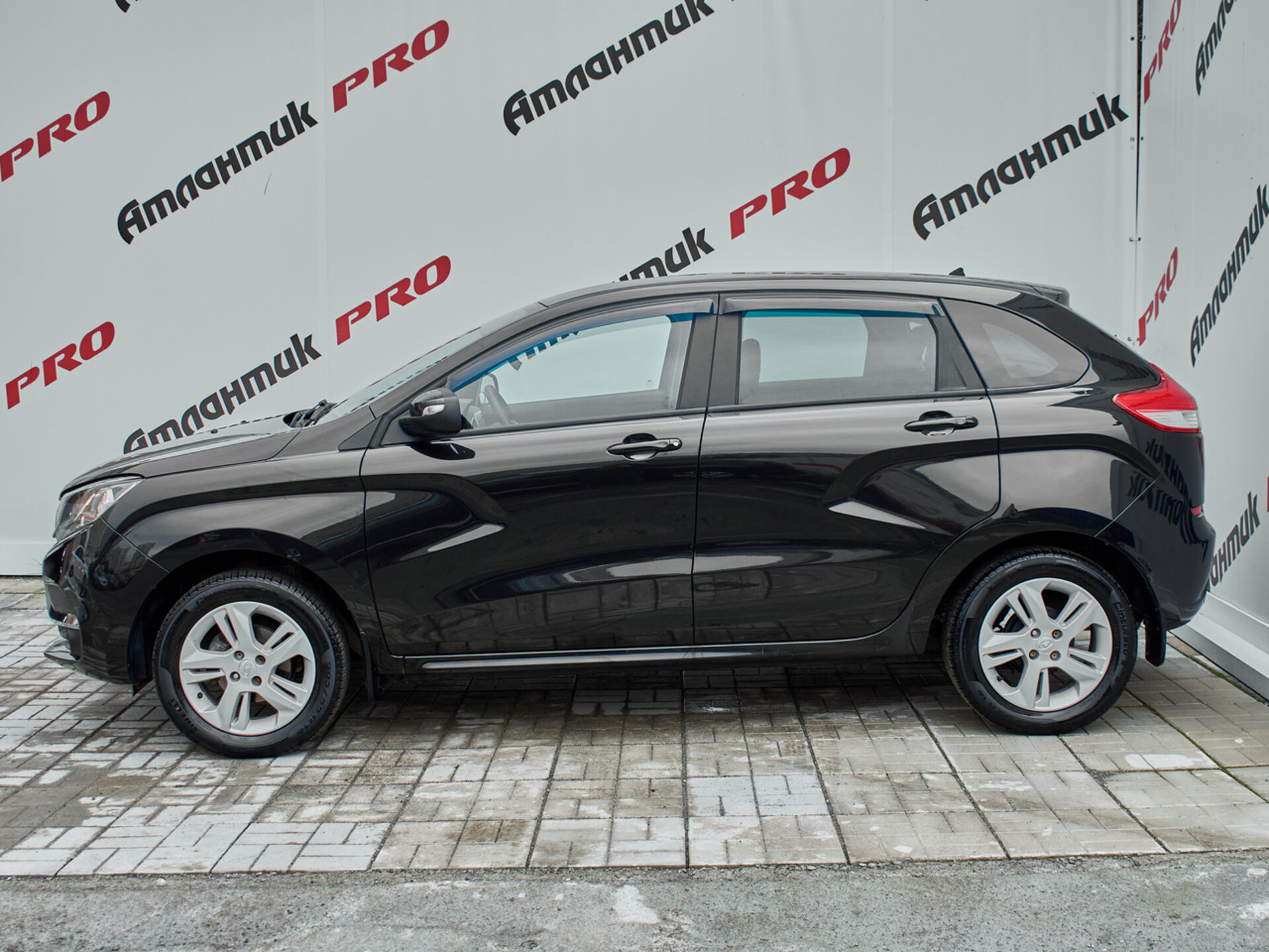 Купить Lada (ВАЗ) XRAY 1.6 MT (106 л.с.), 2017 в Екатеренбурге