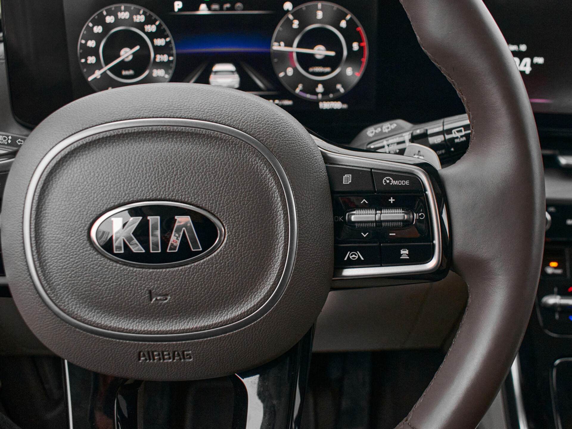 Купить Kia Carnival 2.2d AT (202 л.с.), 2020 в Екатеренбурге