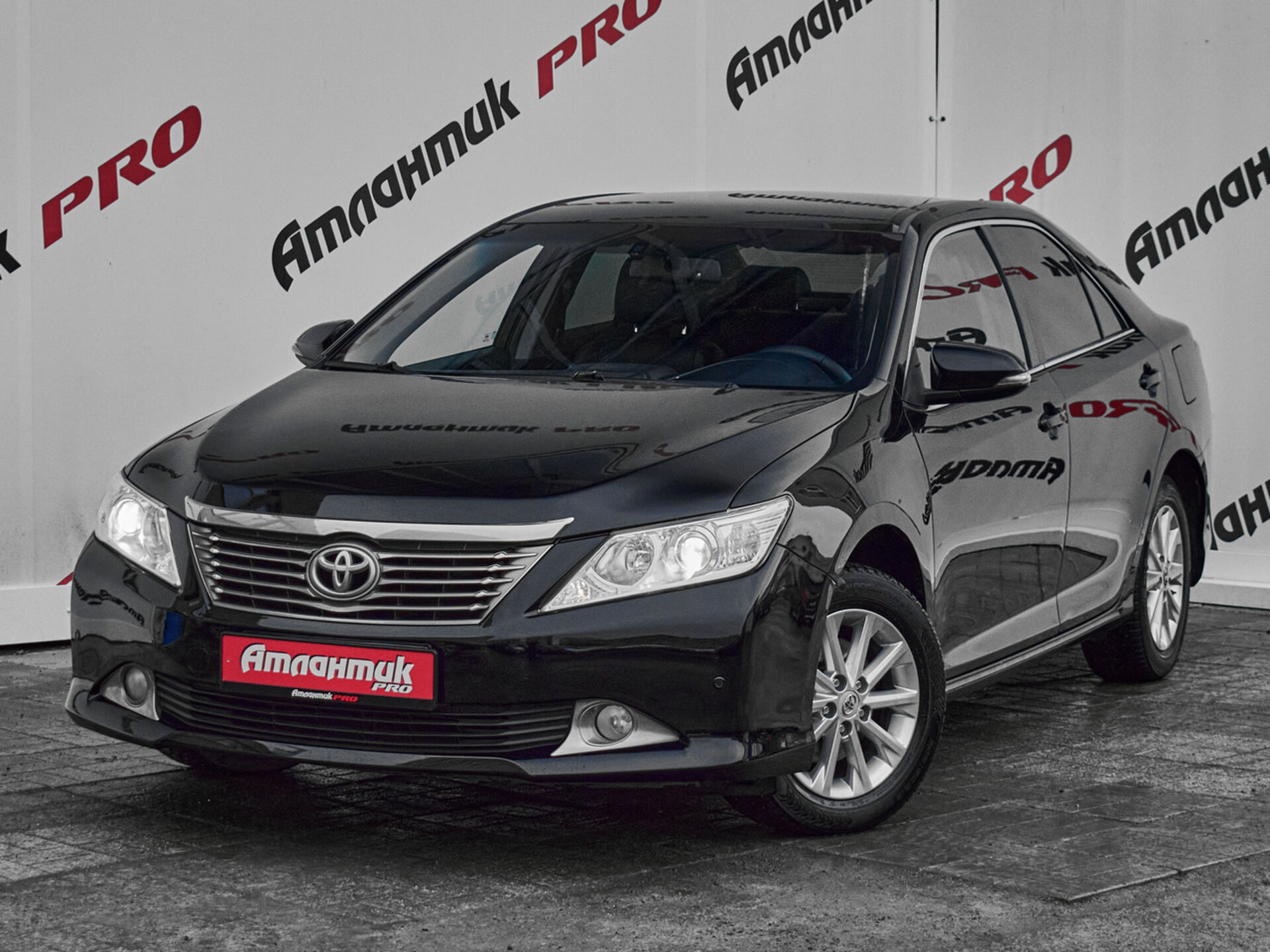 Купить Toyota Camry 2.0 AT (148 л.с.), 2013 в Екатеренбурге