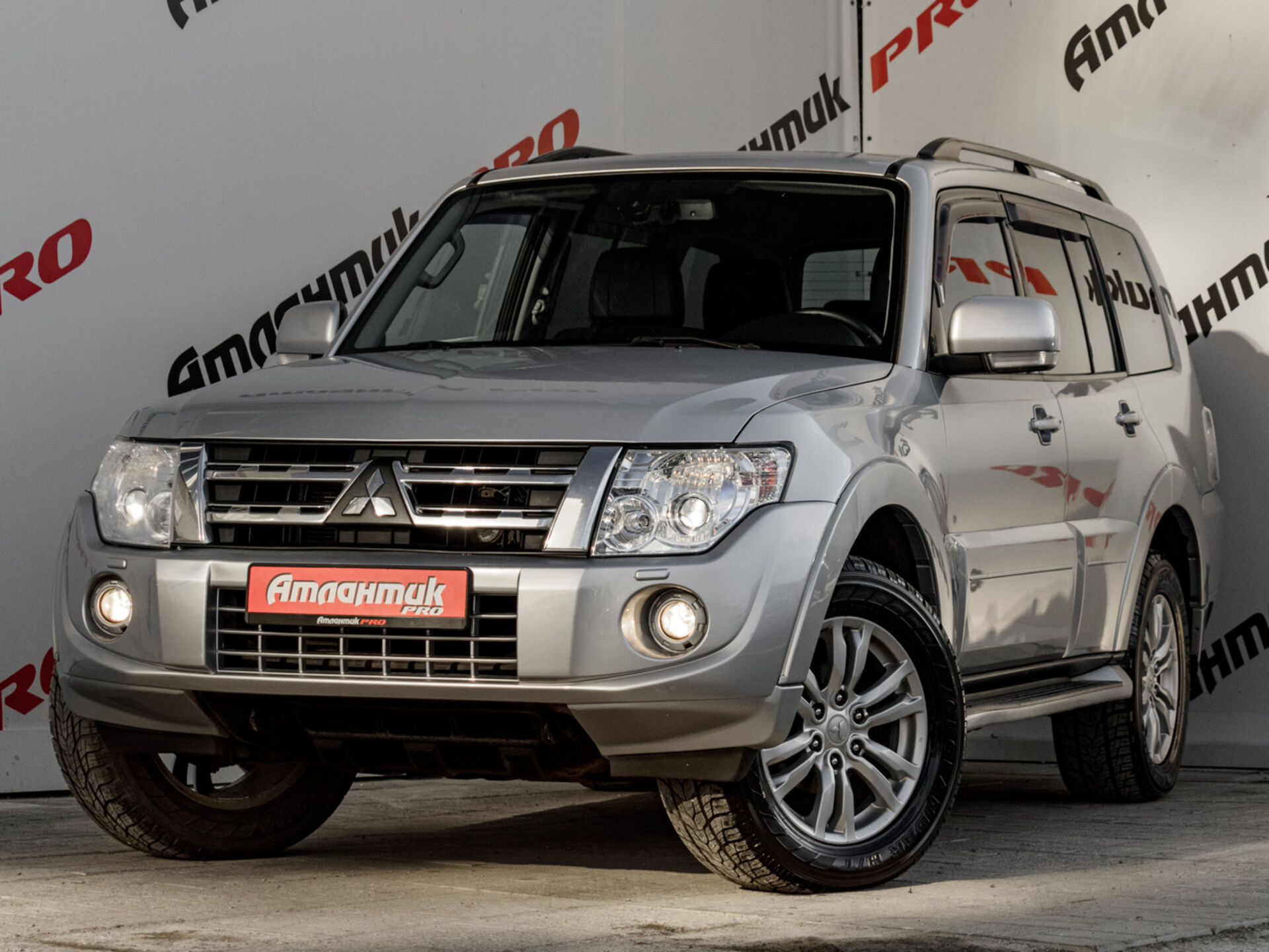 Купить Mitsubishi Pajero 3.0 AT (178 л.с.) 4WD, 2012 в Екатеренбурге
