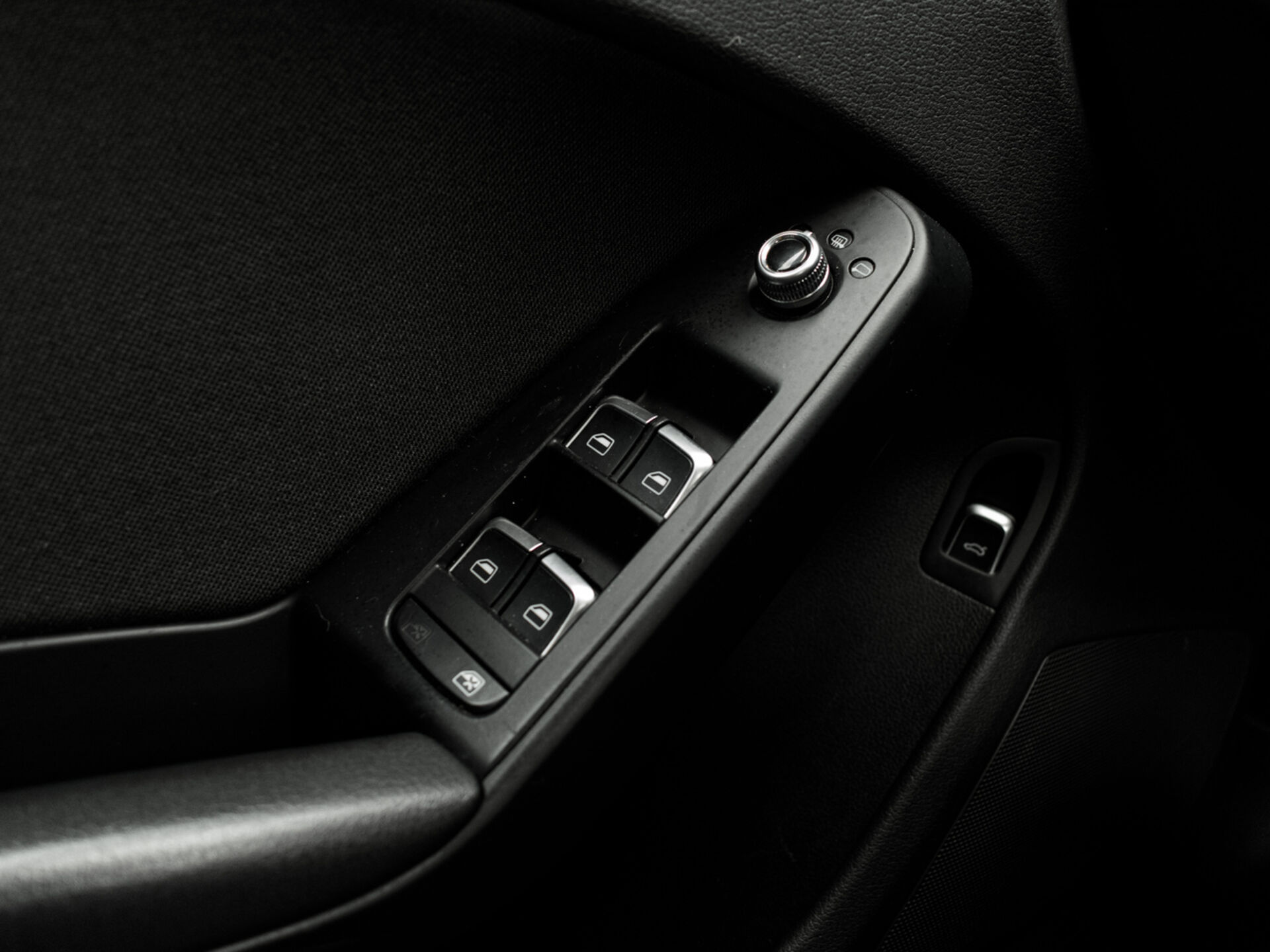 Купить Audi A4 1.8 CVT (170 л.с.), 2013 в Екатеренбурге