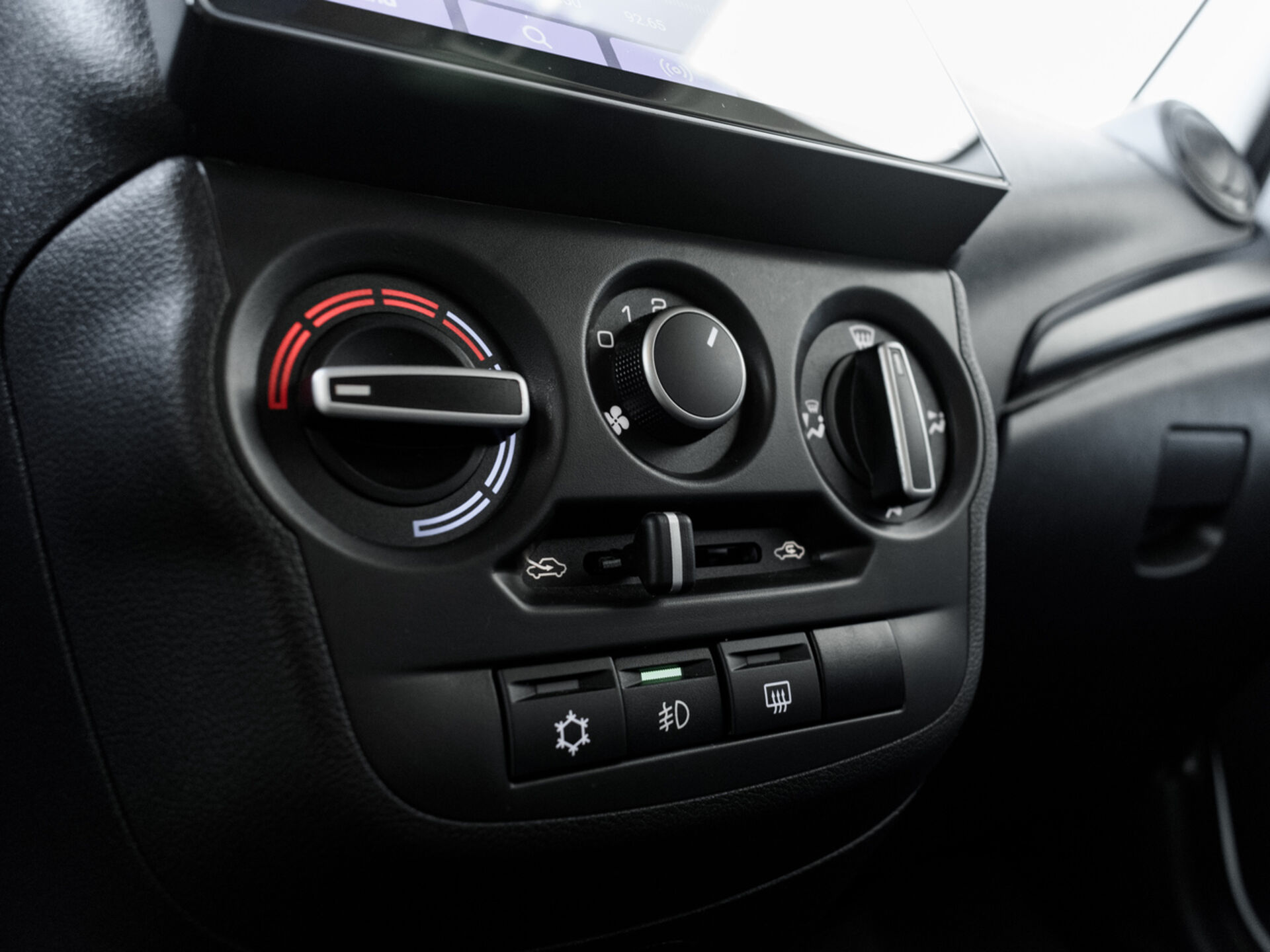 Купить Lada (ВАЗ) Granta 1.6 MT (90 л.с.), 2022 в Екатеренбурге