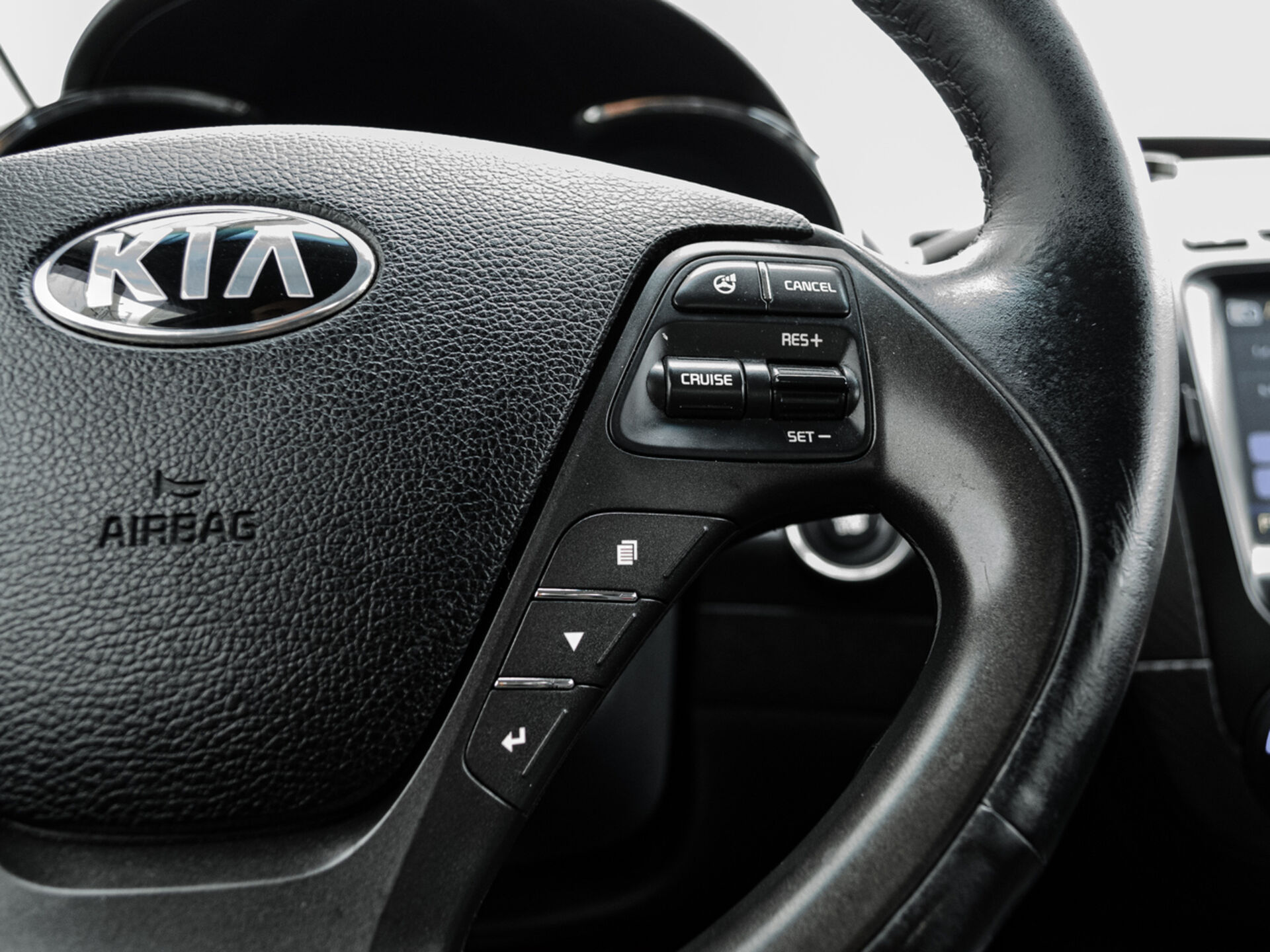 Купить Kia Cerato 2.0 AT (150 л.с.), 2014 в Екатеренбурге