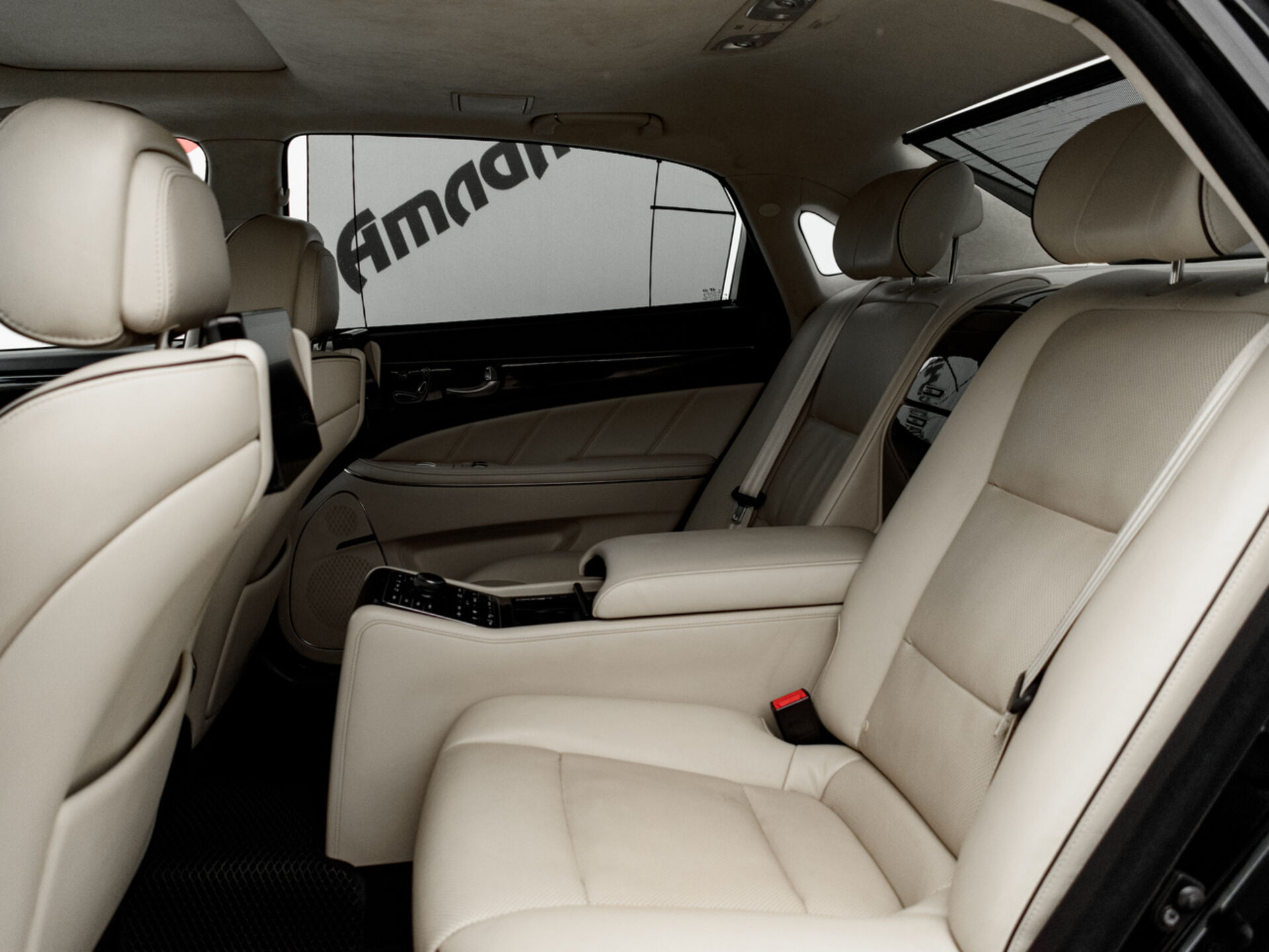 Купить Hyundai Equus 5.0 AT (430 л.с.), 2015 в Екатеренбурге