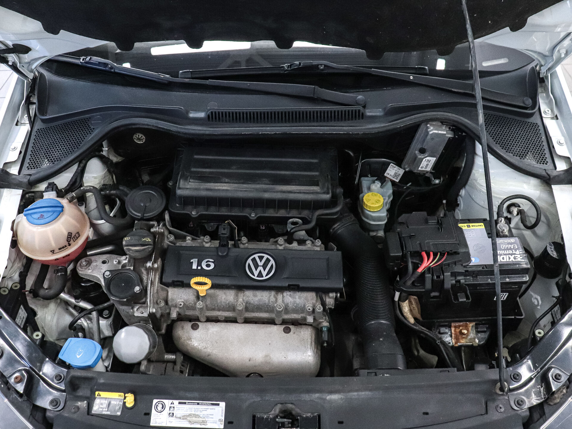 Volkswagen Polo 2015 23