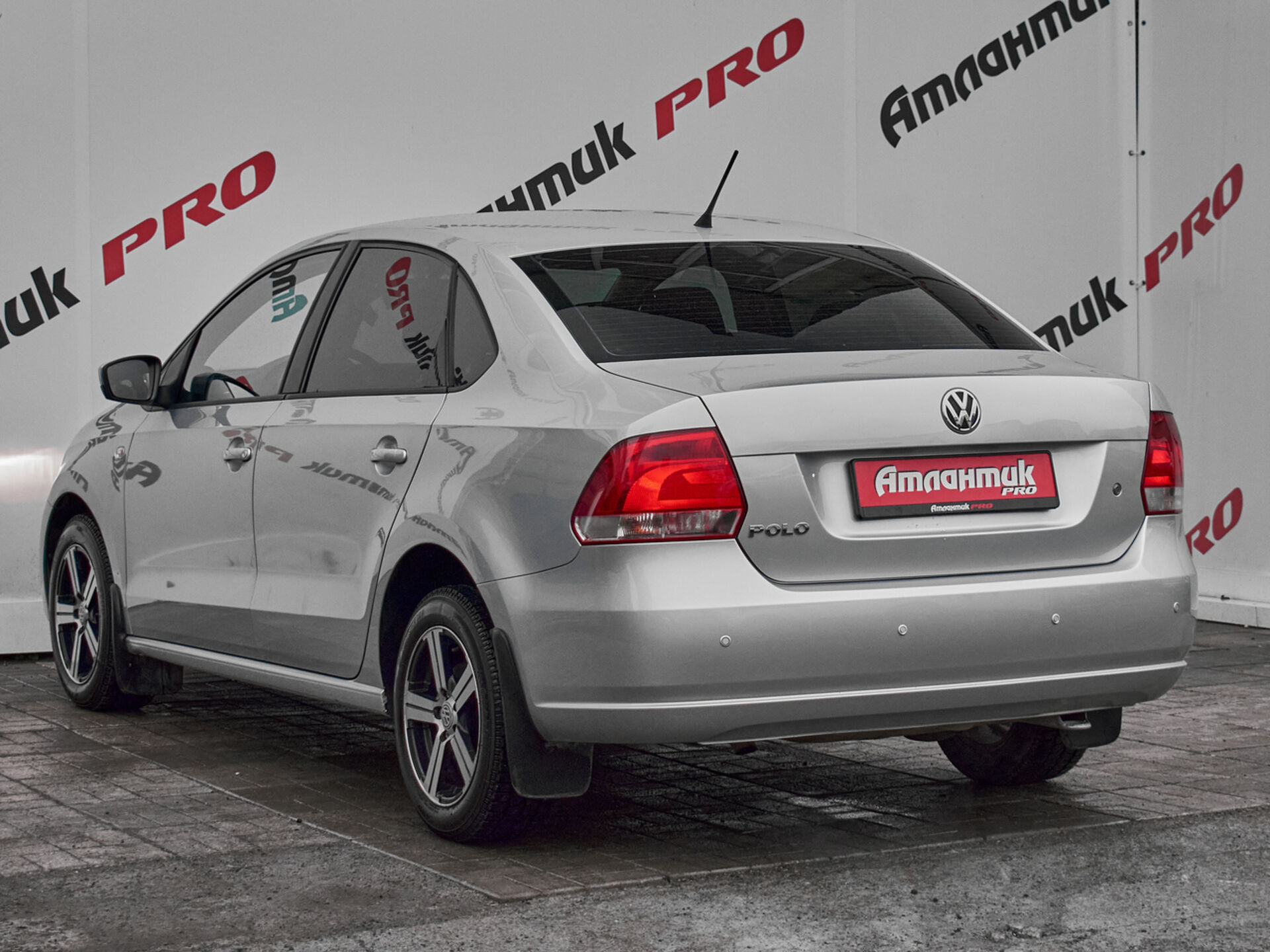 Купить Volkswagen Polo 1.6 AT (105 л.с.), 2015 в Екатеренбурге