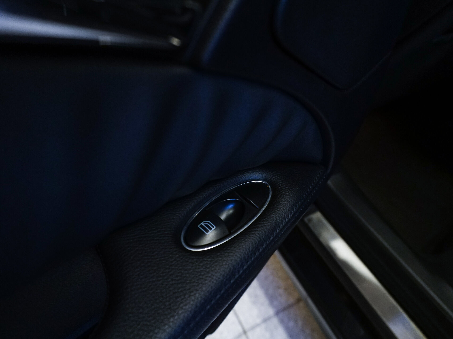 Mercedes-Benz E-Класс 2006 24