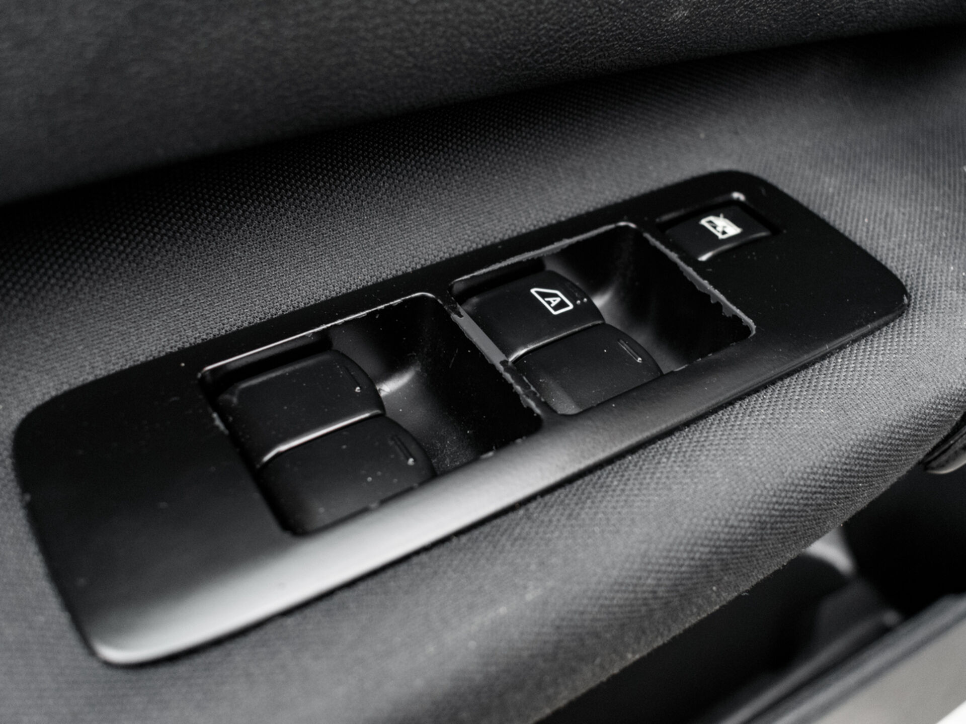 Купить Nissan Qashqai 2.0 CVT (141 л.с.), 2011 в Екатеренбурге