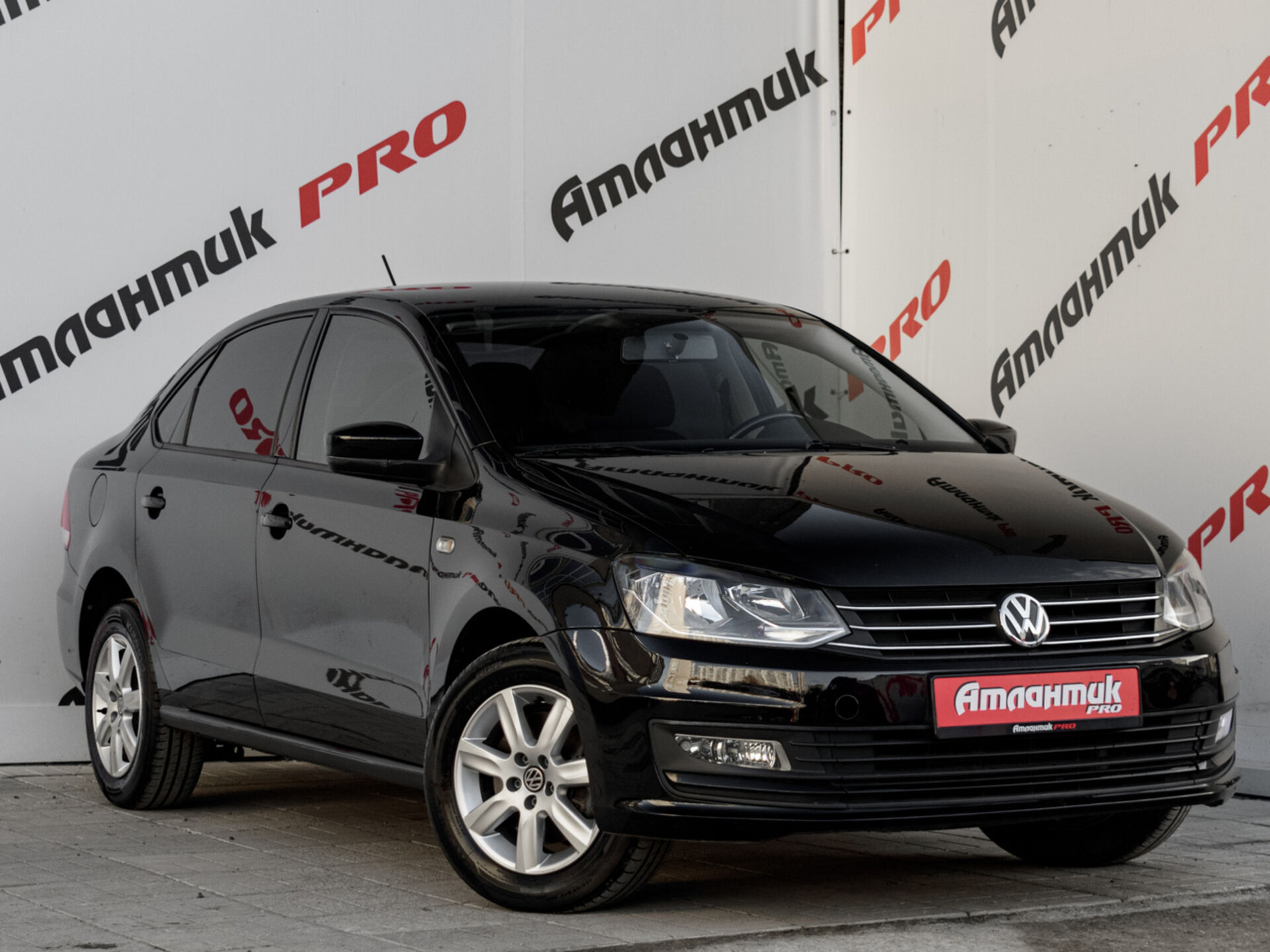 Купить Volkswagen Polo 1.6 AT (110 л.с.), 2017 в Екатеренбурге