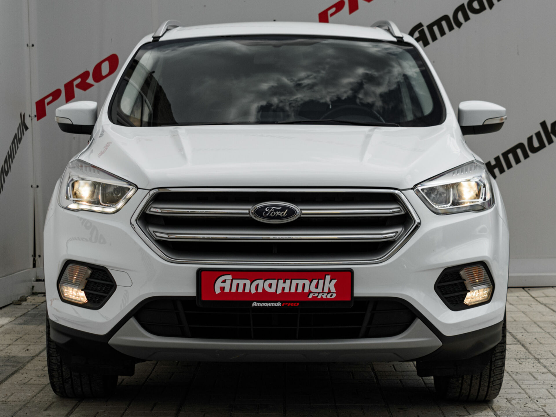 Купить Ford Kuga 1.5 AT (150 л.с.) 4WD, 2017 в Екатеренбурге
