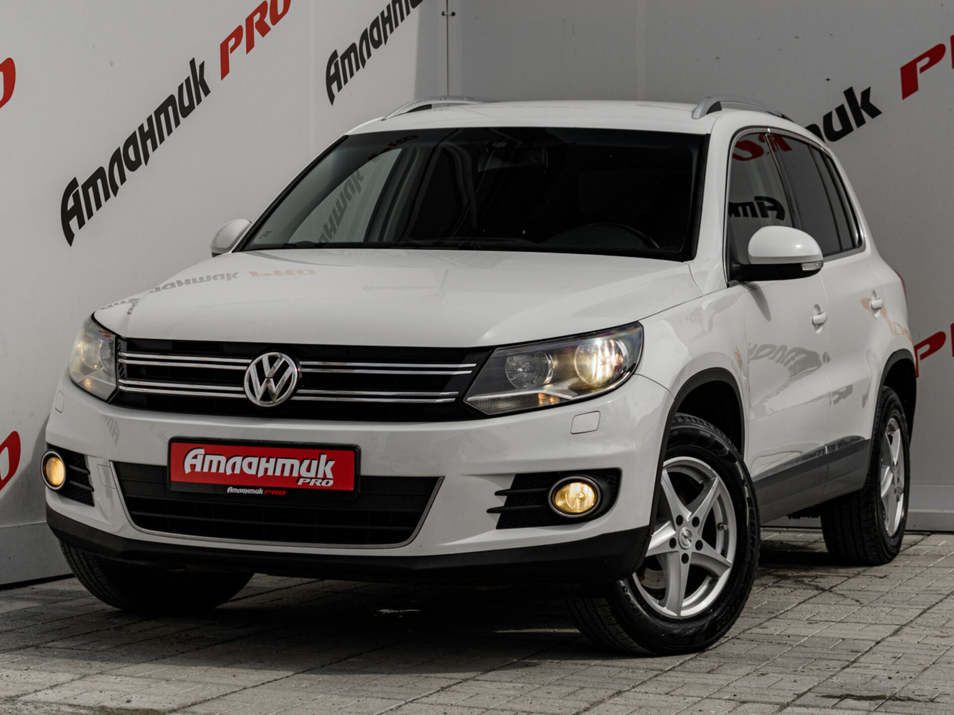 Купить Volkswagen Tiguan 2.0 AT (170 л.с.) 4WD, 2012 в Екатеренбурге Купить Volkswagen Tiguan 2.0 AT (170 л.с.) 4WD, 2012 в Екатеренбурге