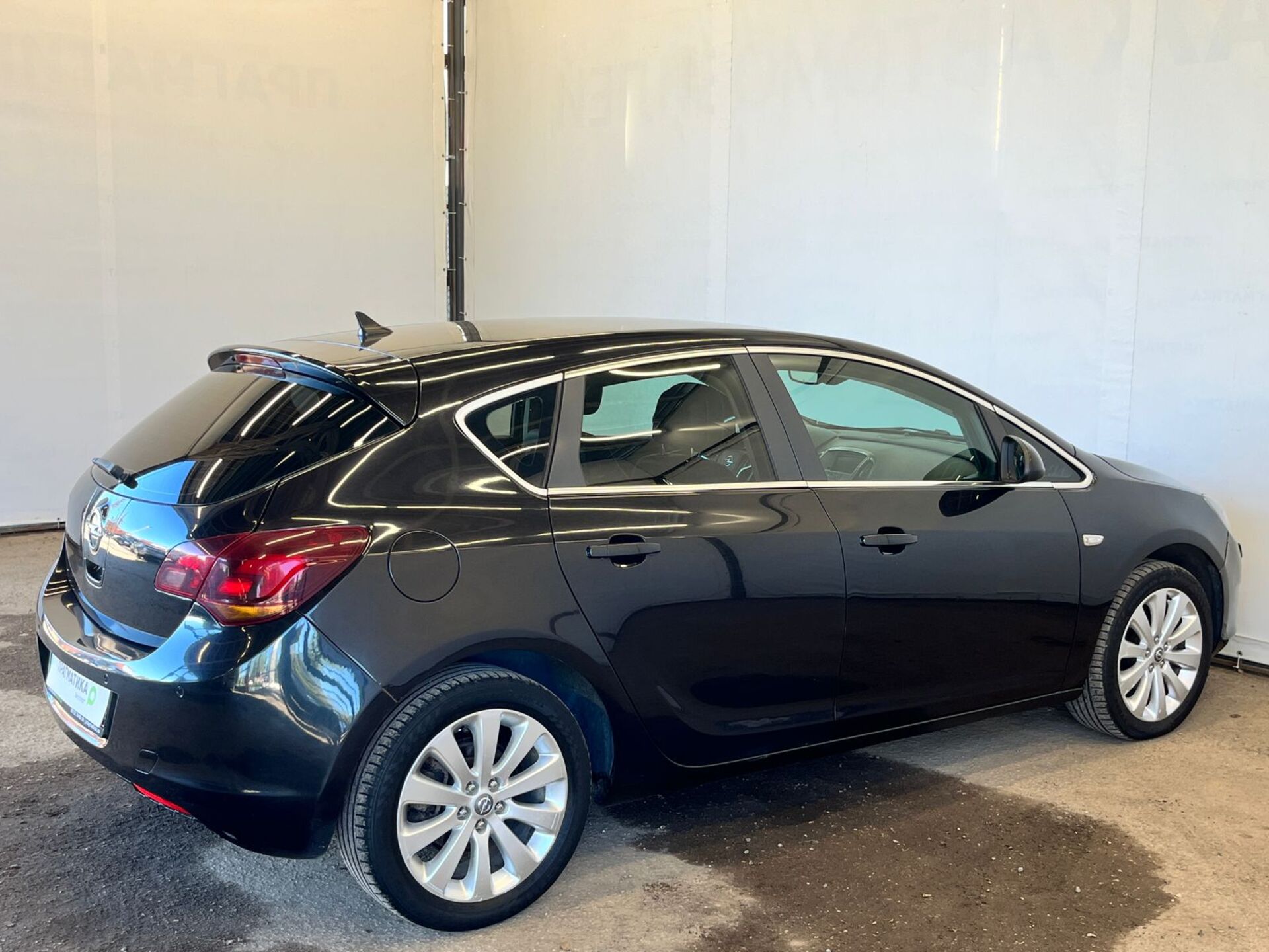 Opel Astra None 2011 г.в., 188 640 км.