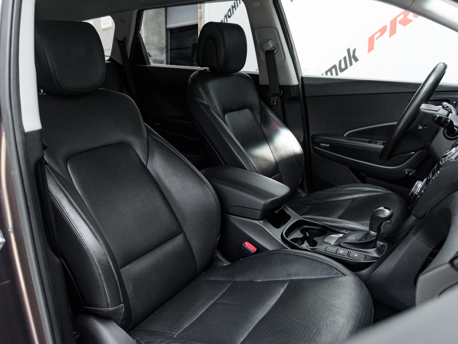 Купить Hyundai Santa Fe Grand 3.3 AT (270 л.с.) 4WD, 2014 в Екатеренбурге