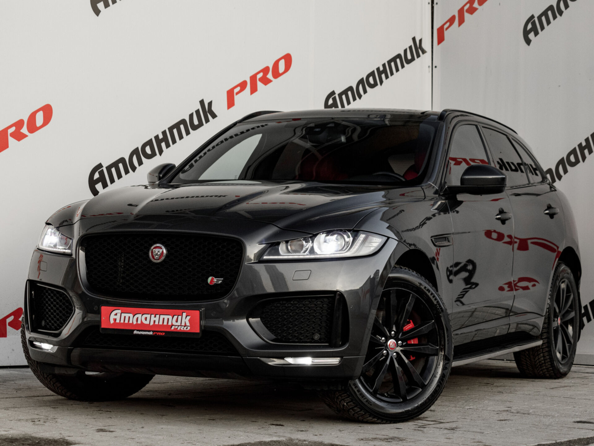 Купить Jaguar F-Pace 3.0d AT (300 л.с.) 4WD, 2018 в Екатеренбурге