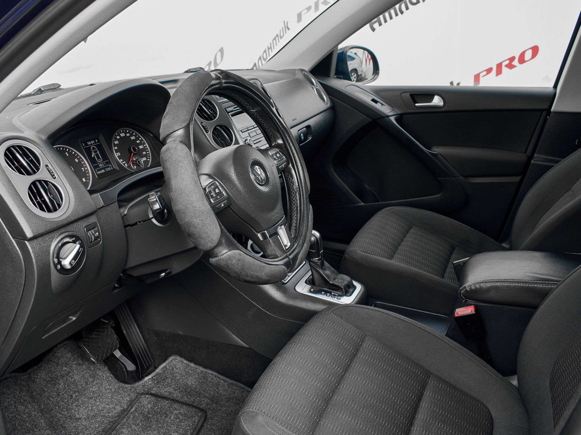 Купить Volkswagen Tiguan 2.0 AT (170 л.с.) 4WD, 2011 в Екатеренбурге