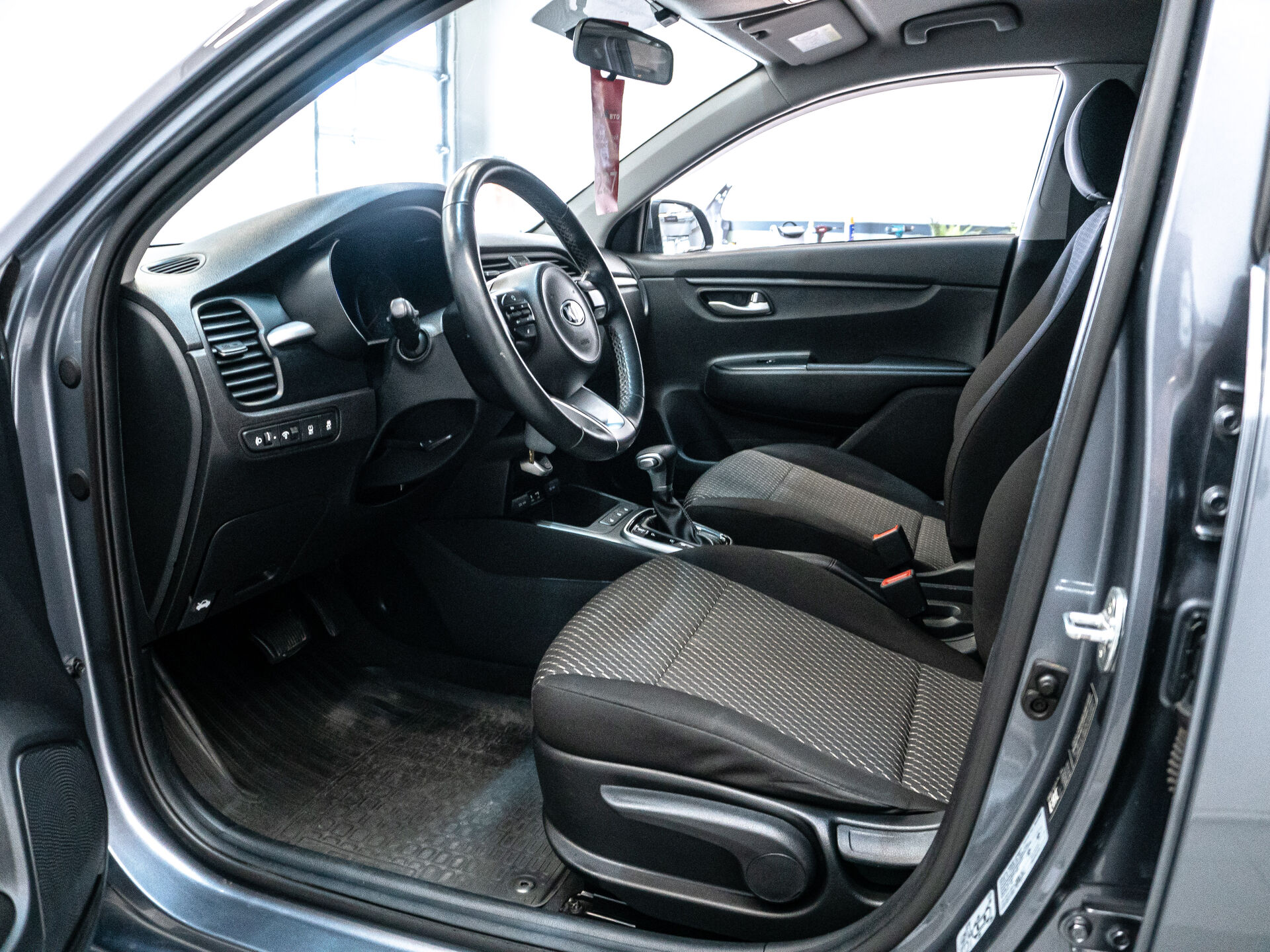 Kia Rio 2020 8