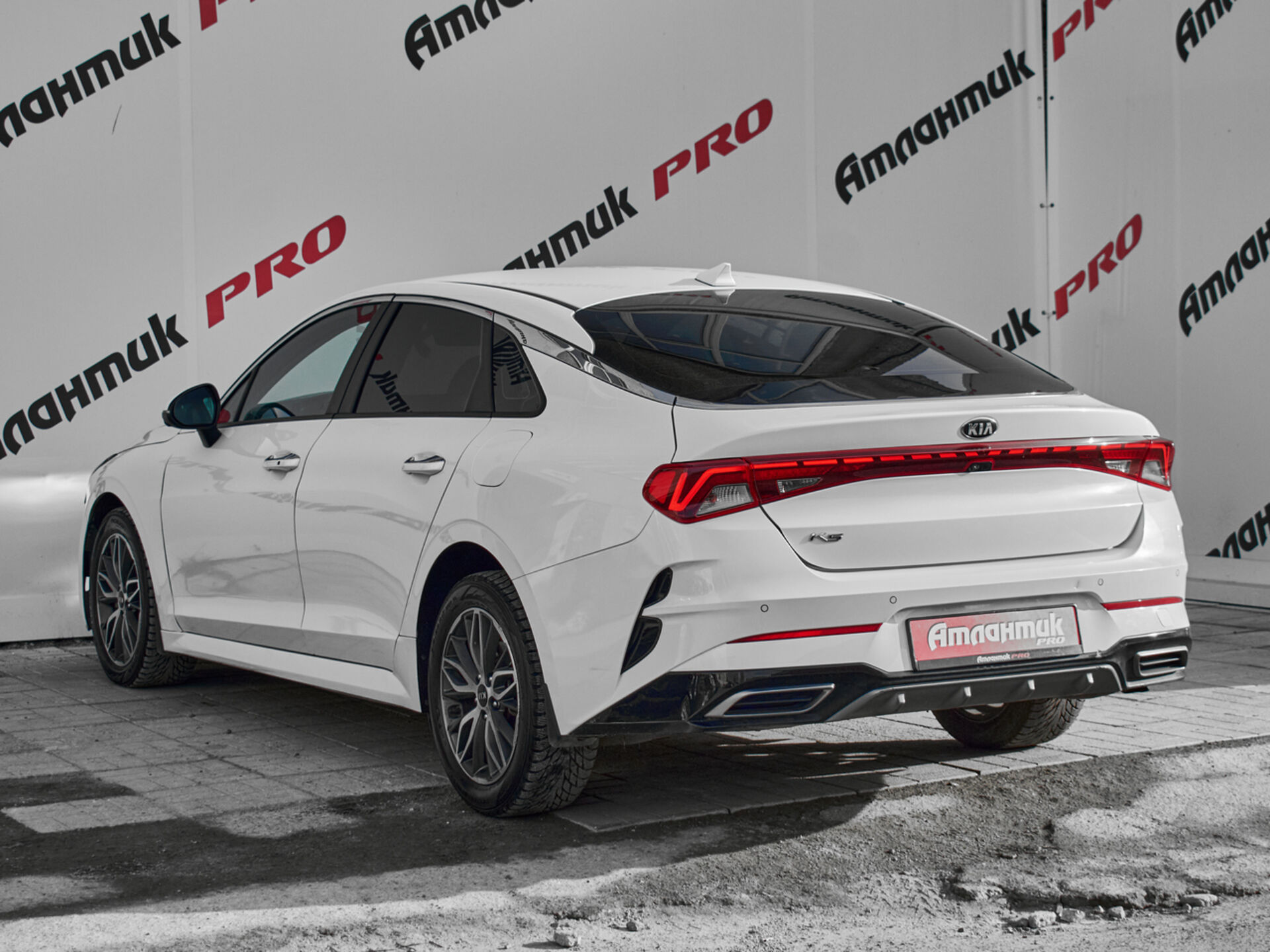 Купить Kia K5 2.5 AT (194 л.с.), 2020 в Екатеренбурге