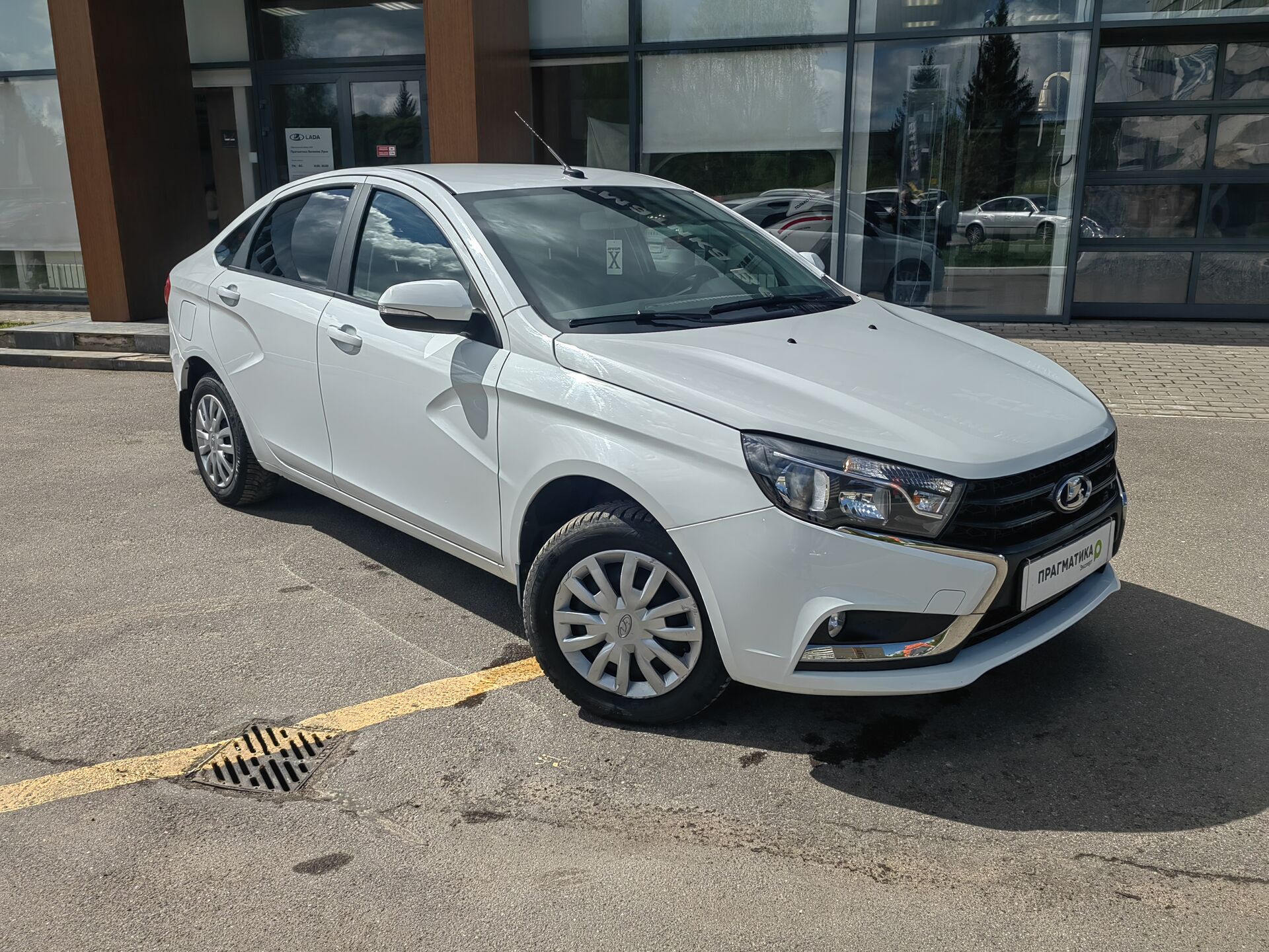 Lada Vesta Luxe Multimedia (2018-2019) 2021 г.в., 66 933 км.