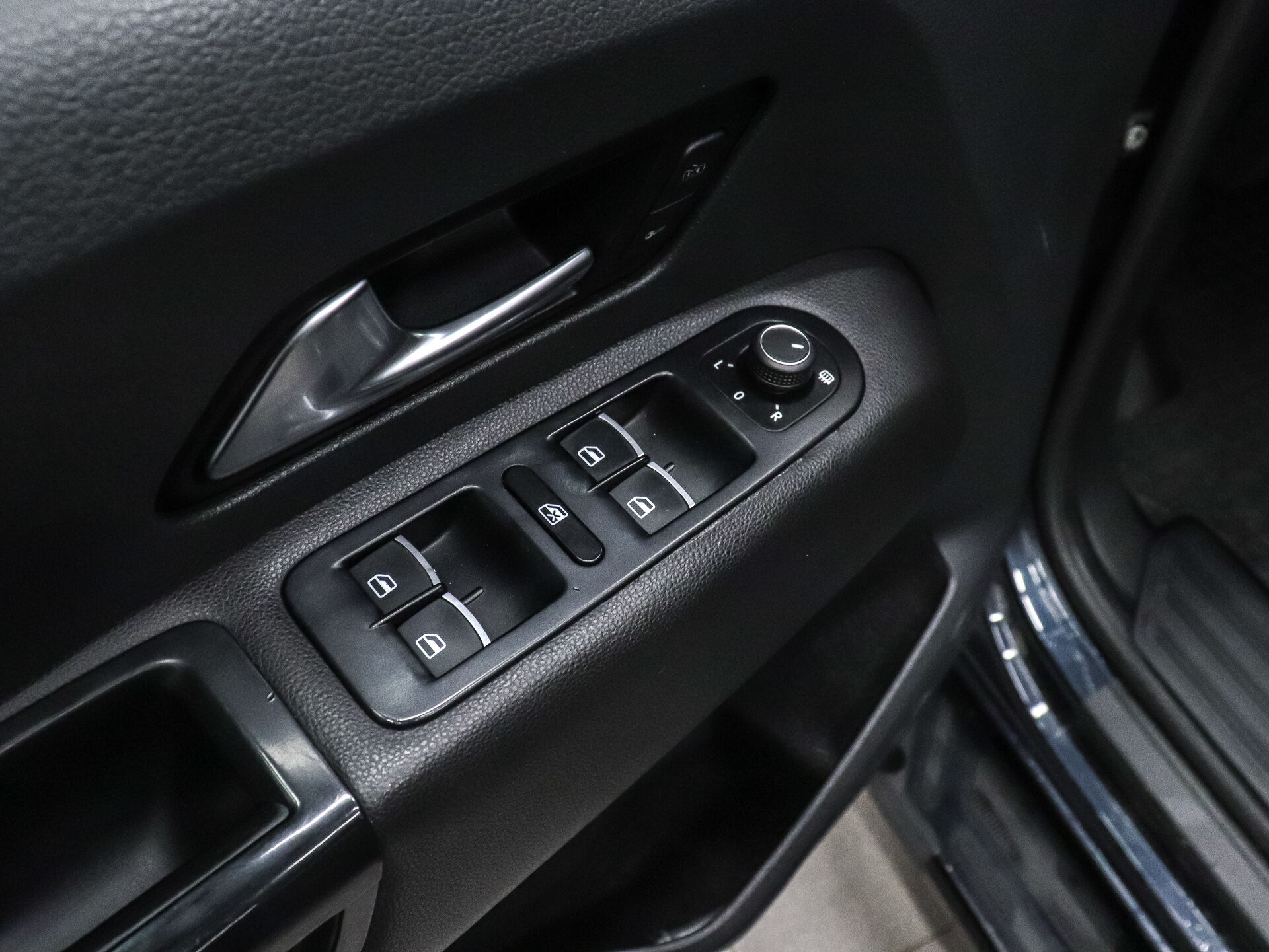 Volkswagen Amarok 2017 8