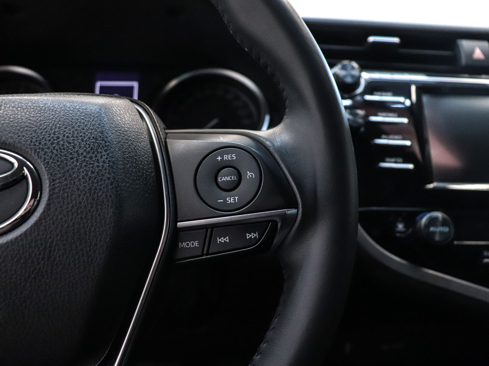 Toyota Camry 2020 13