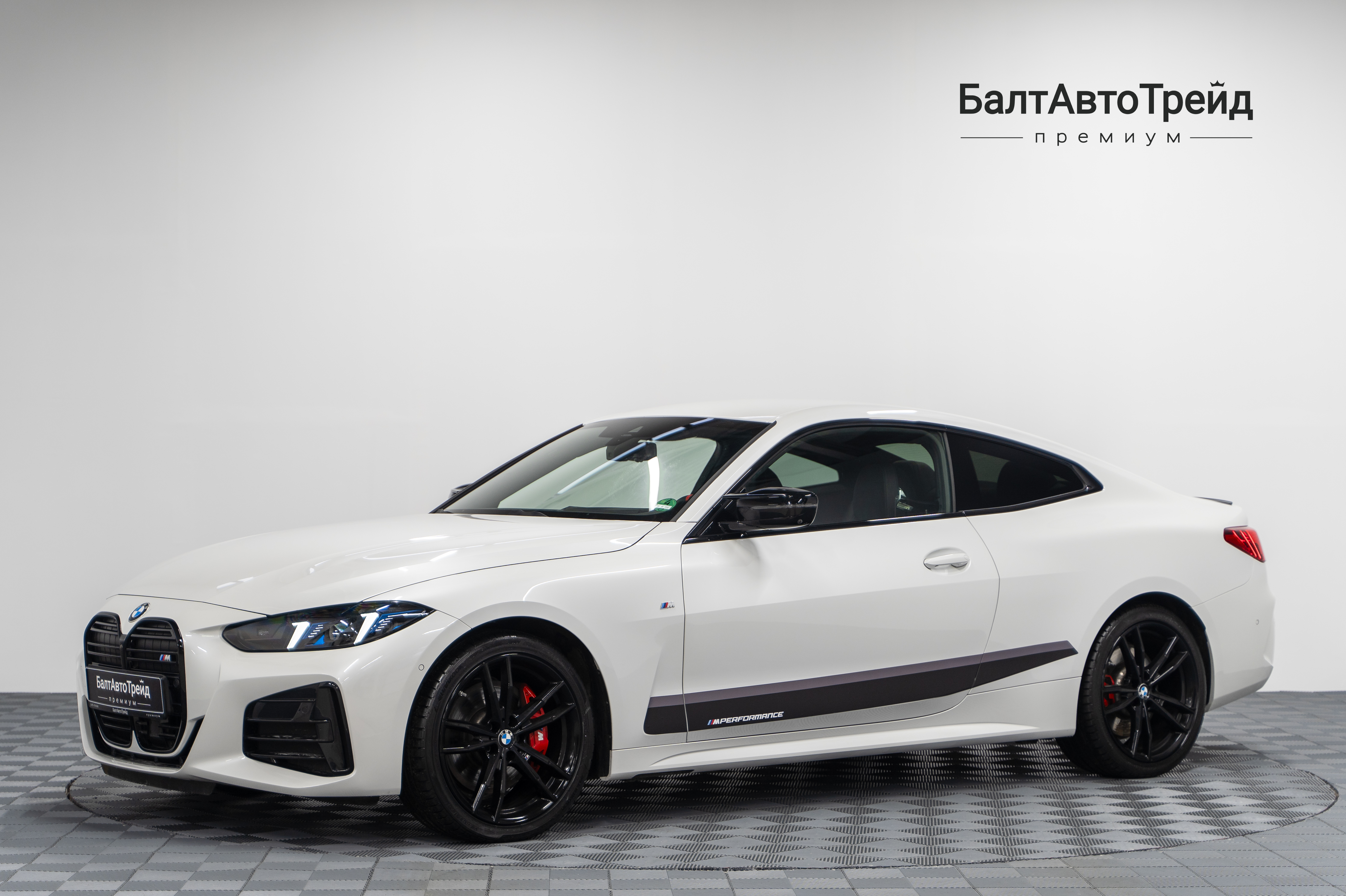 Купить авто с пробегом BMW 4 серии M440i xDrive 3.0 AT (374 л.с.) 4WD в БалтАвтоТрейд-М