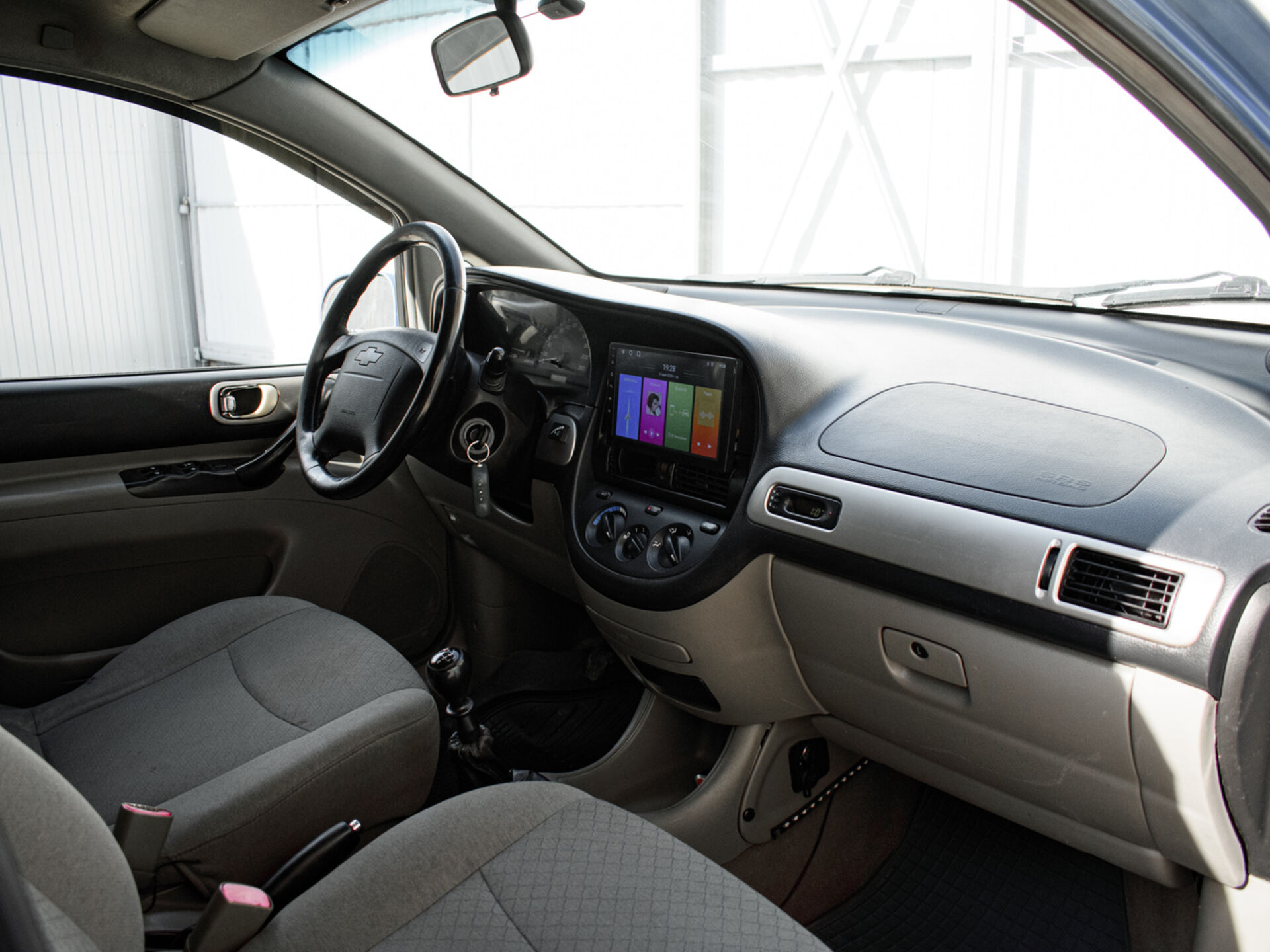 Купить Chevrolet Rezzo 1.6 MT (90 л.с.), 2006 в Екатеренбурге
