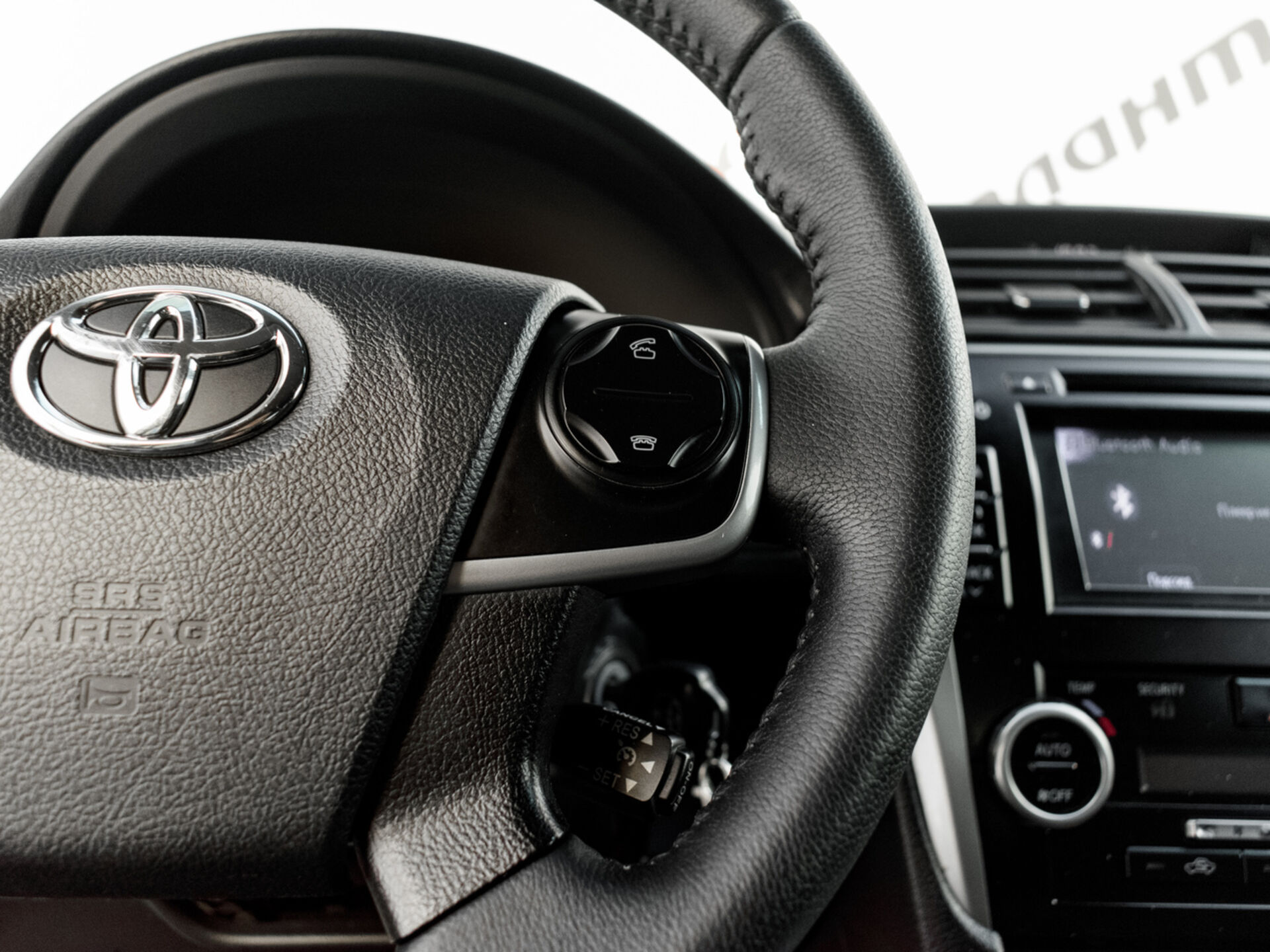 Купить Toyota Camry 2.5 AT (181 л.с.), 2013 в Екатеренбурге