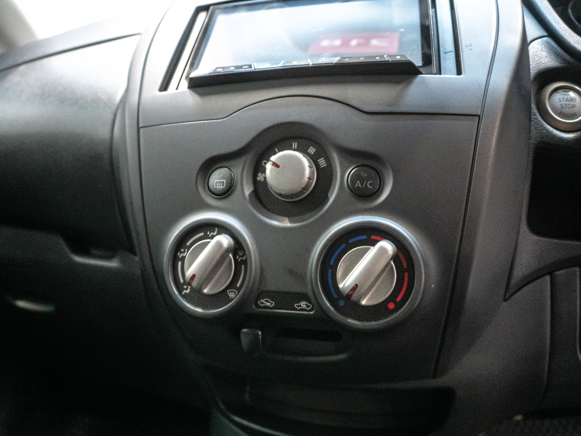 Nissan Note 2017 12