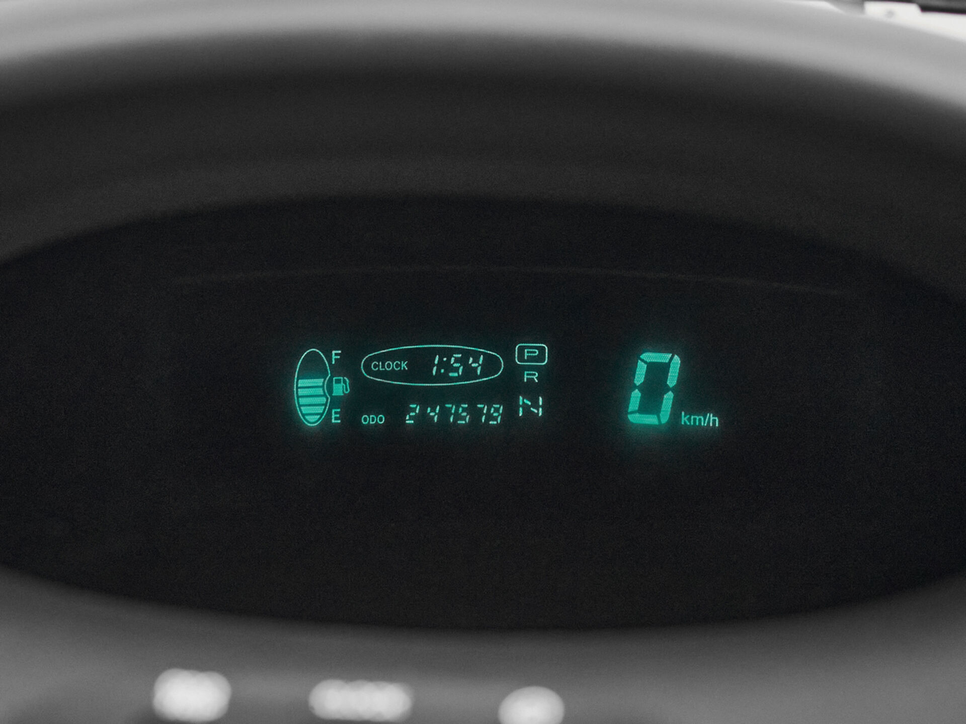 Купить Toyota Vitz 1.3 AT (86 л.с.), 2000 в Екатеренбурге