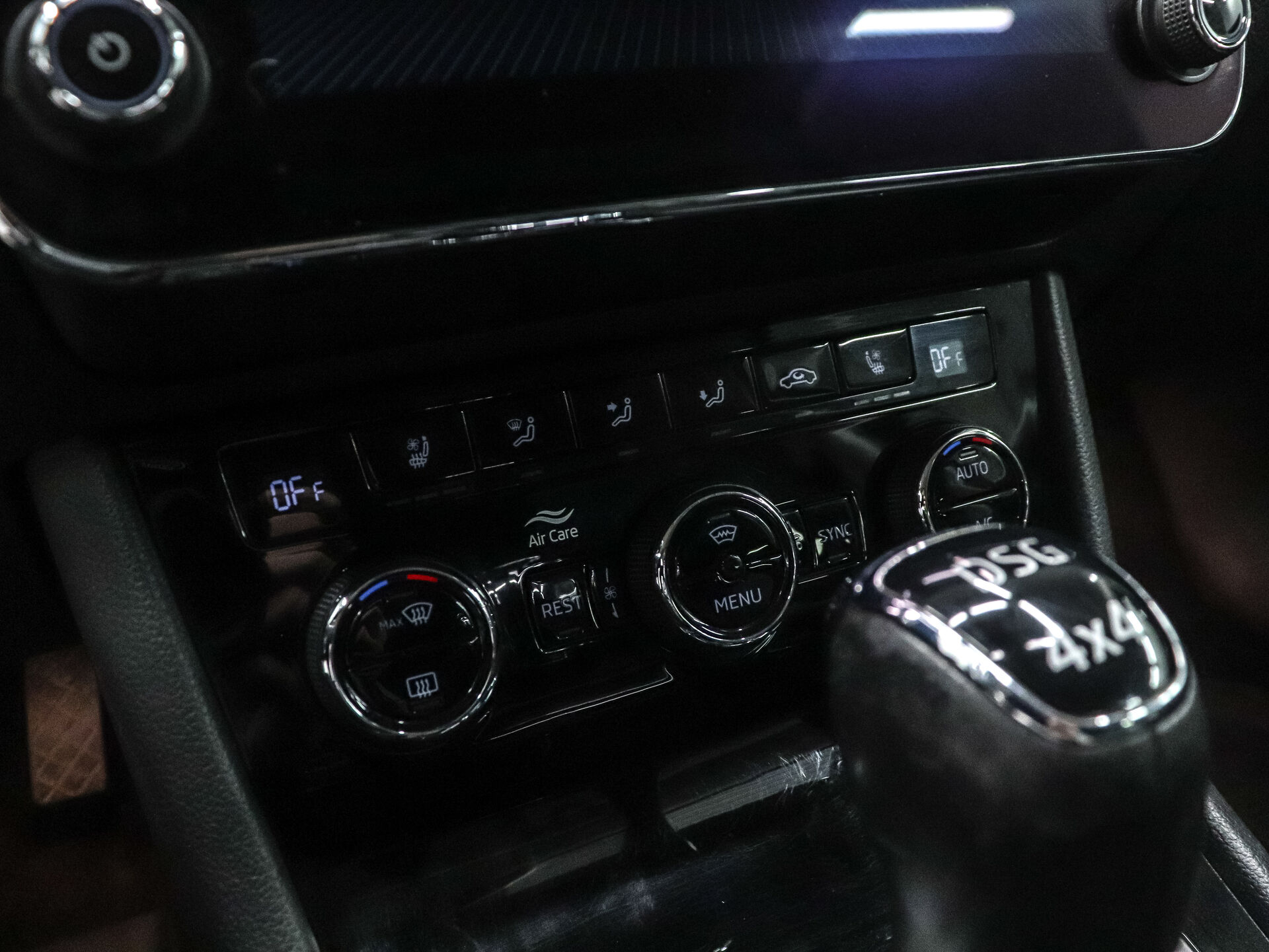 Skoda Superb 2018 17