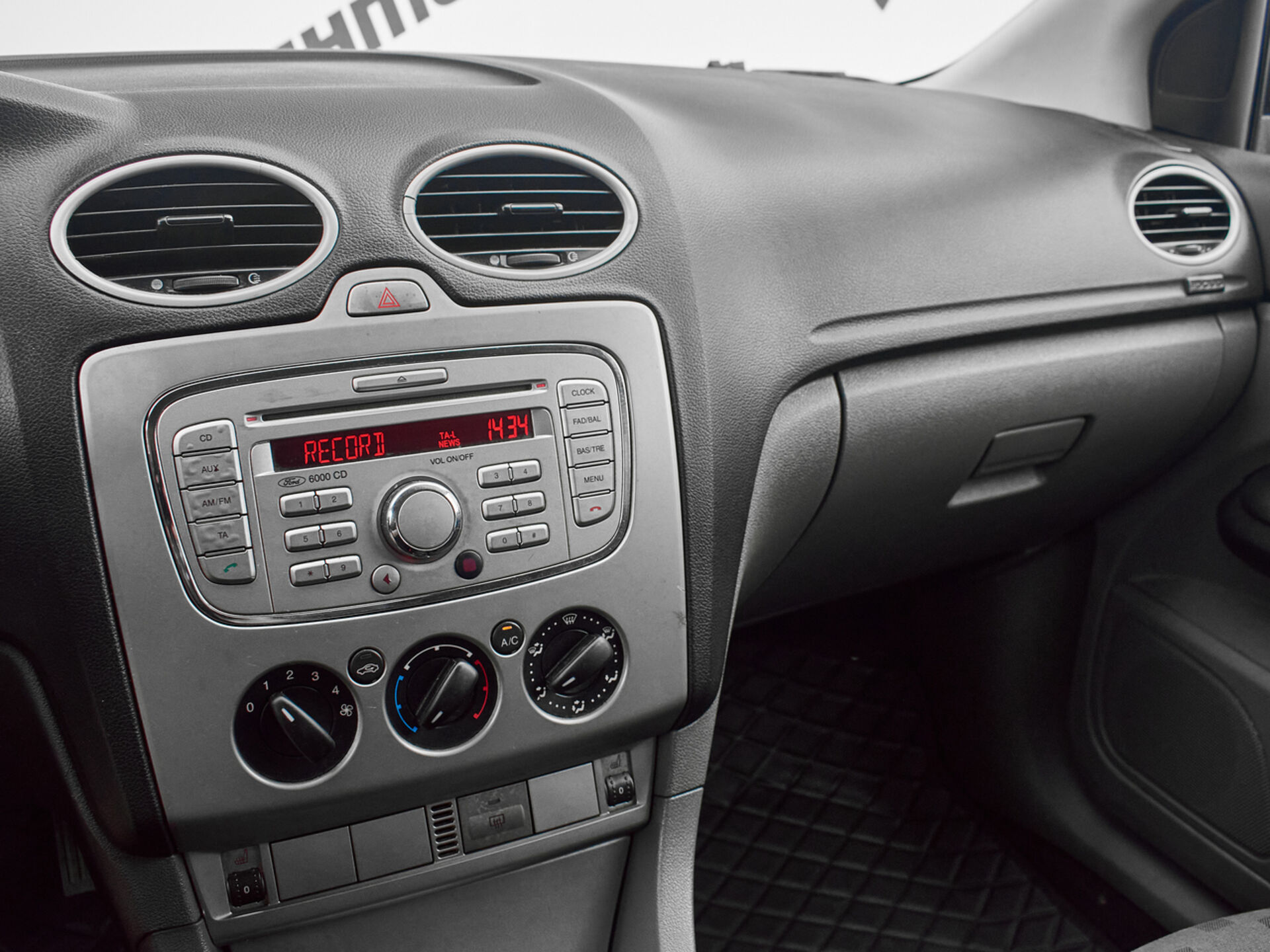 Купить Ford Focus 1.8 MT (125 л.с.), 2008 в Екатеренбурге