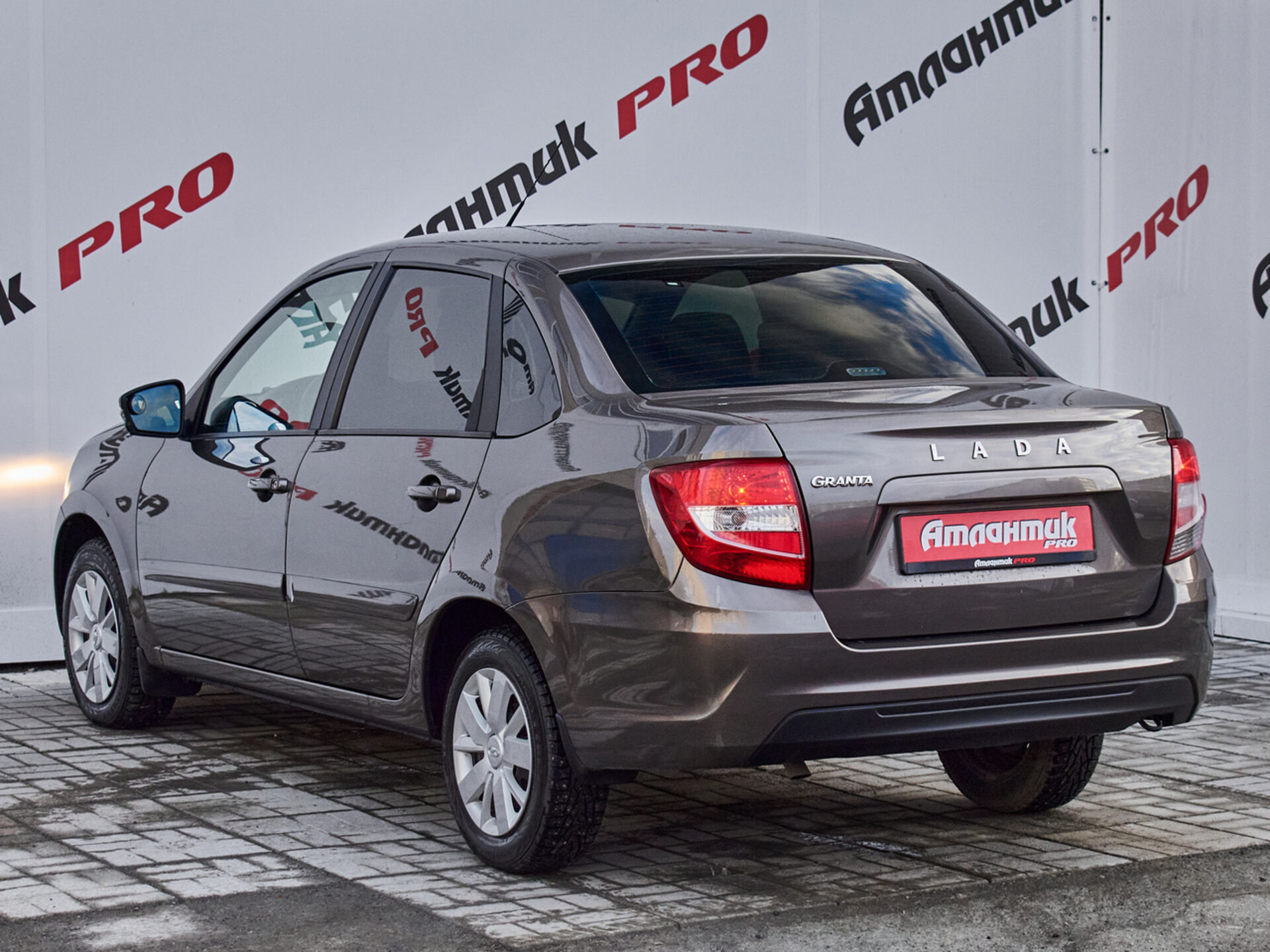 Купить Lada (ВАЗ) Granta 1.6 MT (106 л.с.), 2018 в Екатеренбурге