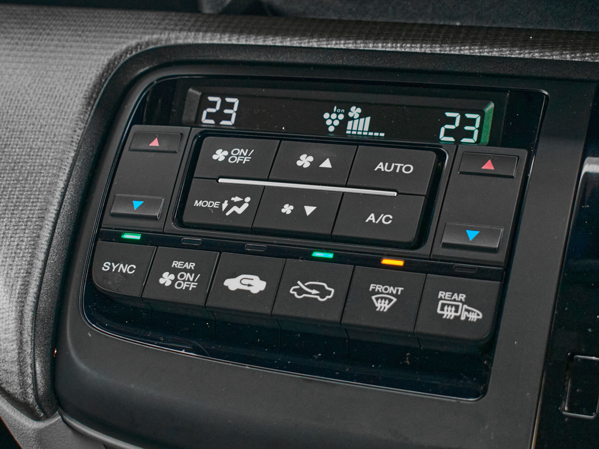 Купить Honda Stepwgn 1.5 CVT (150 л.с.), 2015 в Екатеренбурге