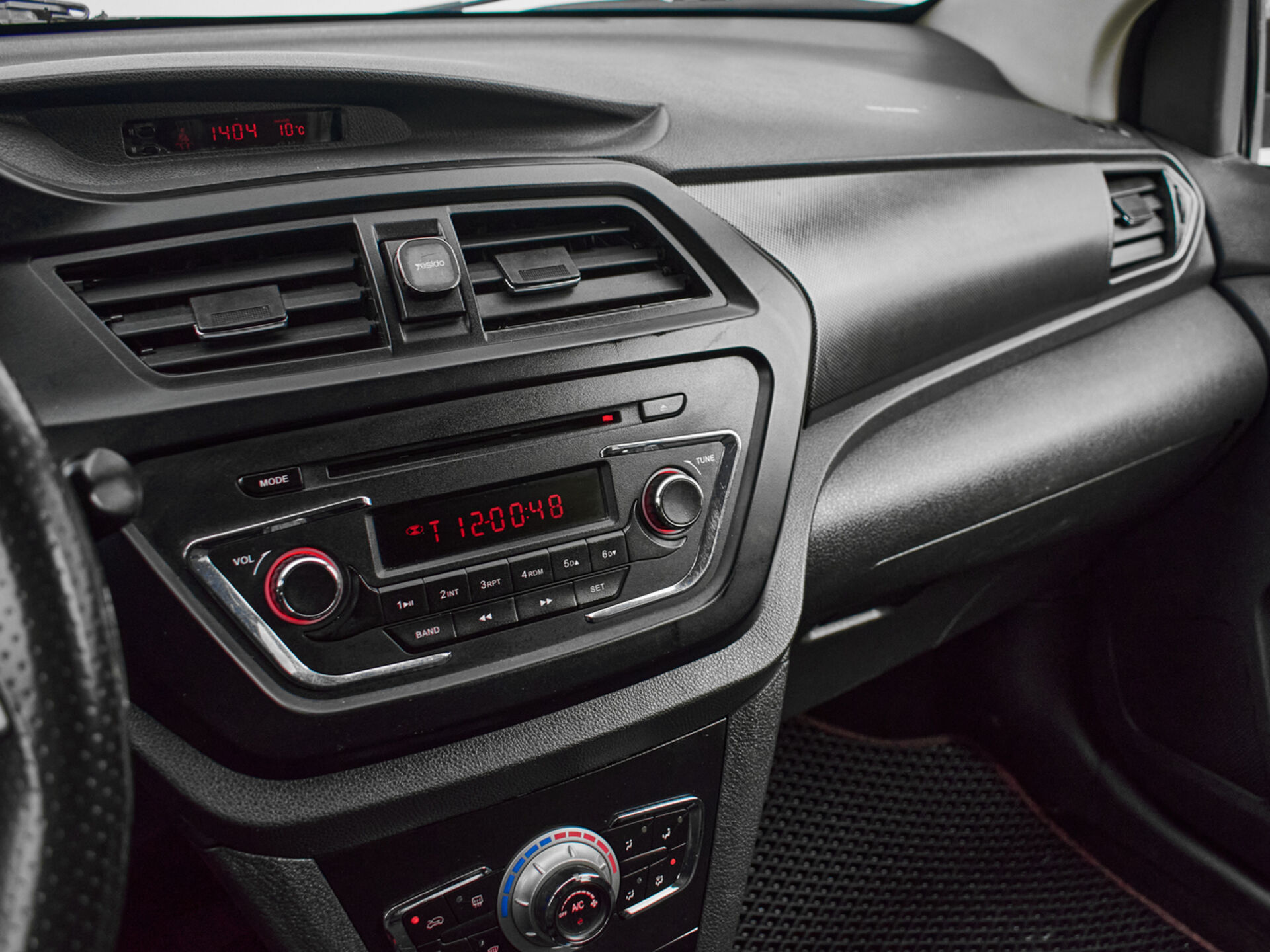 Купить Lifan X50 1.5 CVT (103 л.с.), 2016 в Екатеренбурге