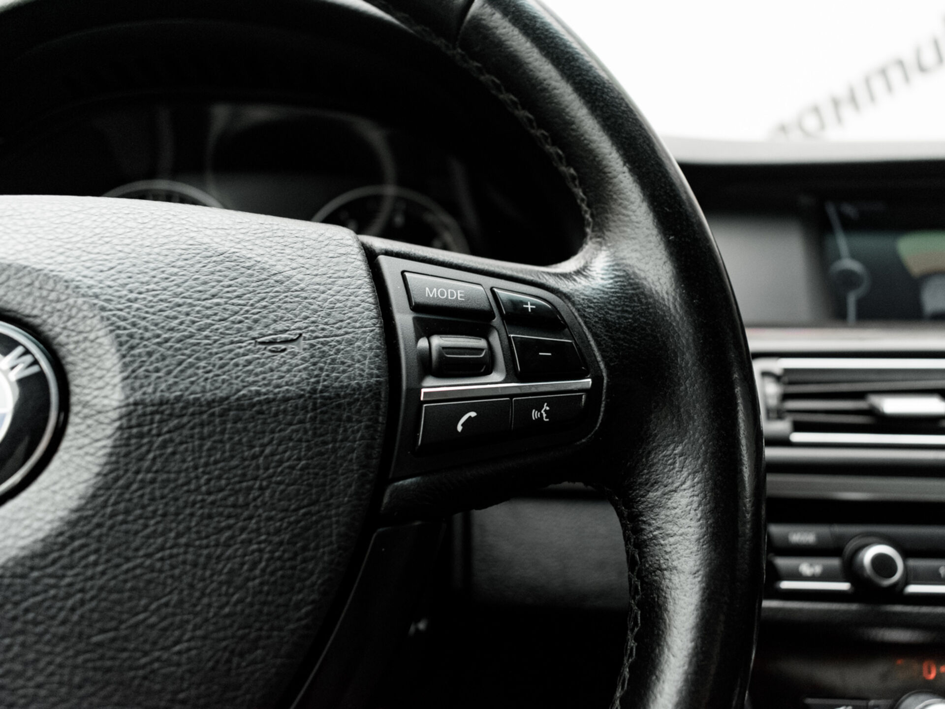 Купить BMW 5 серии 520d 2.0d AT (184 л.с.), 2011 в Екатеренбурге