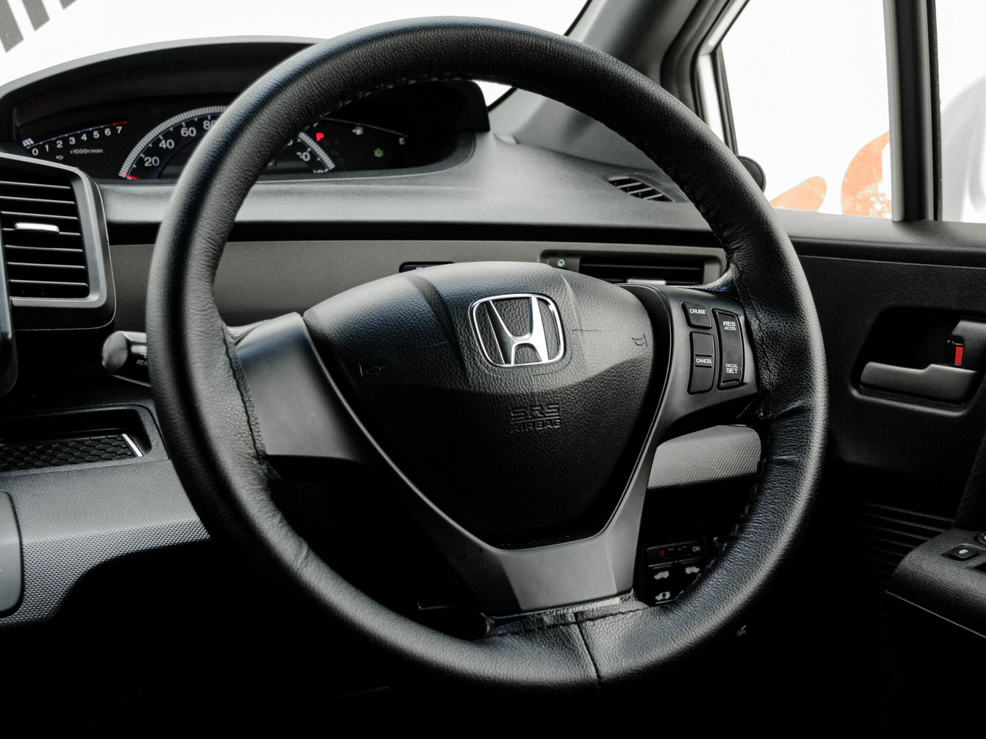 Купить Honda Freed 1.5 CVT (118 л.с.), 2012 в Екатеренбурге