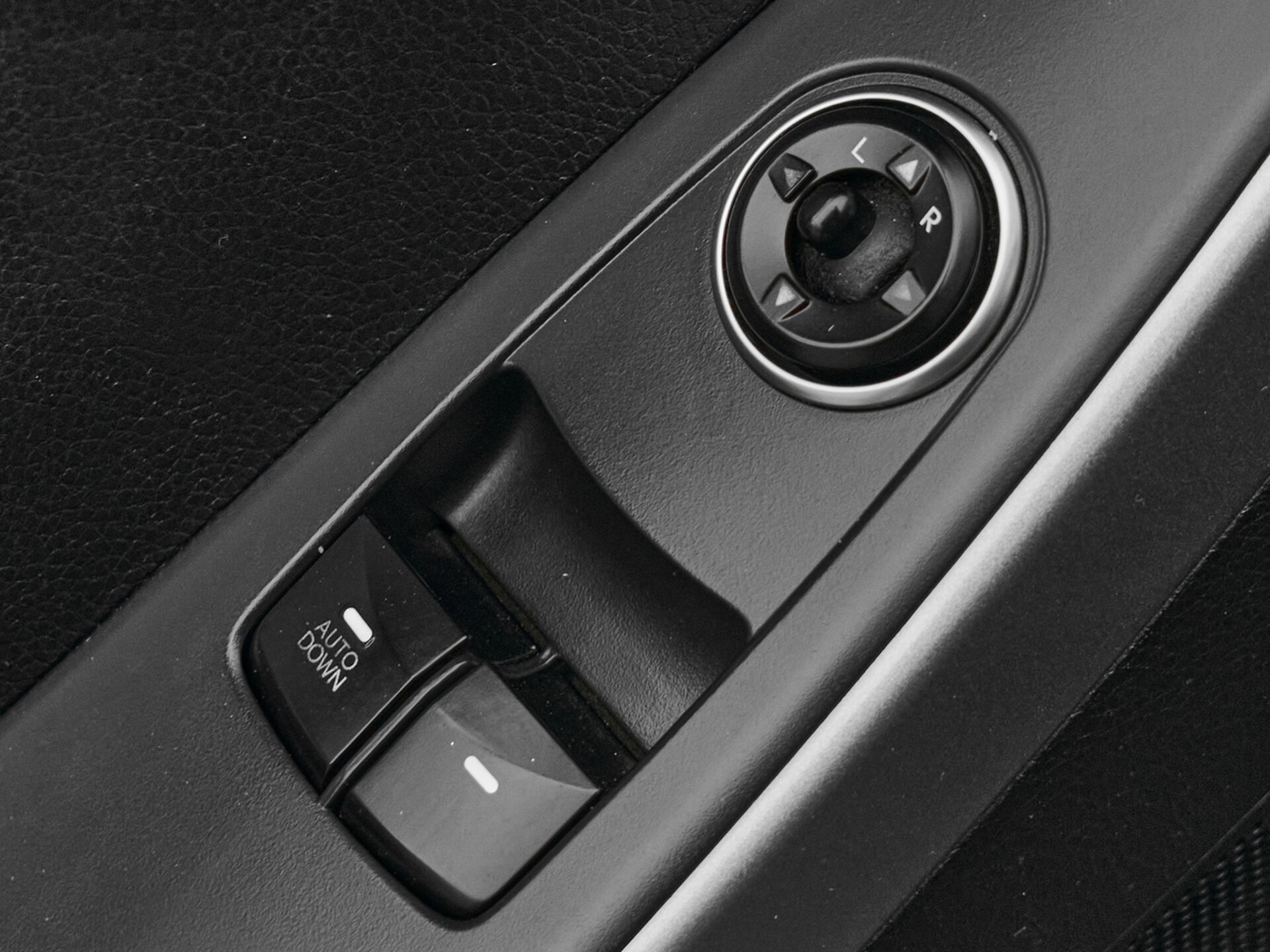 Купить Hyundai i30 1.4 MT (100 л.с.), 2013 в Екатеренбурге