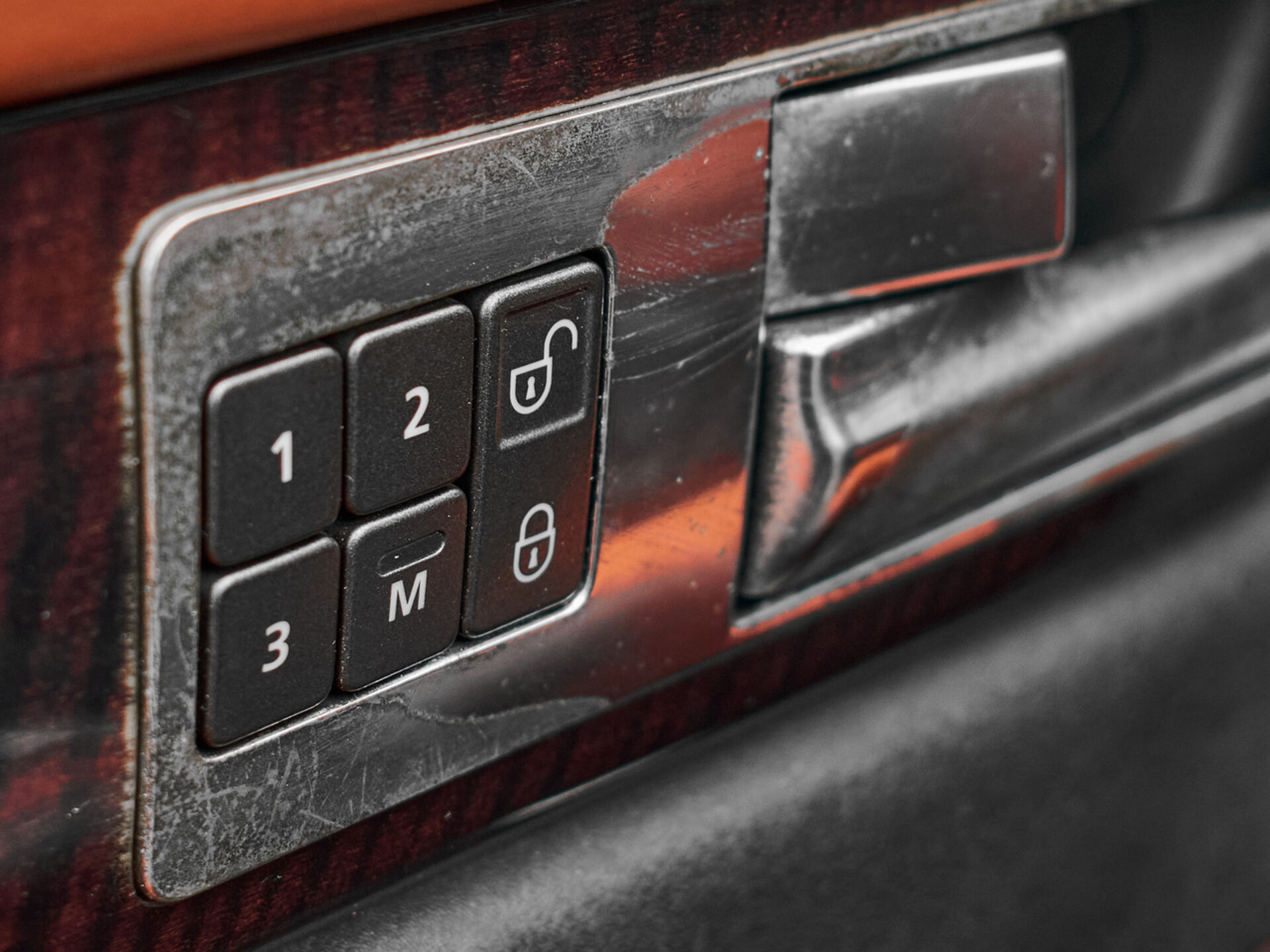 Купить Land Rover Range Rover Sport 3.6d AT (272 л.с.) 4WD, 2010 в Екатеренбурге