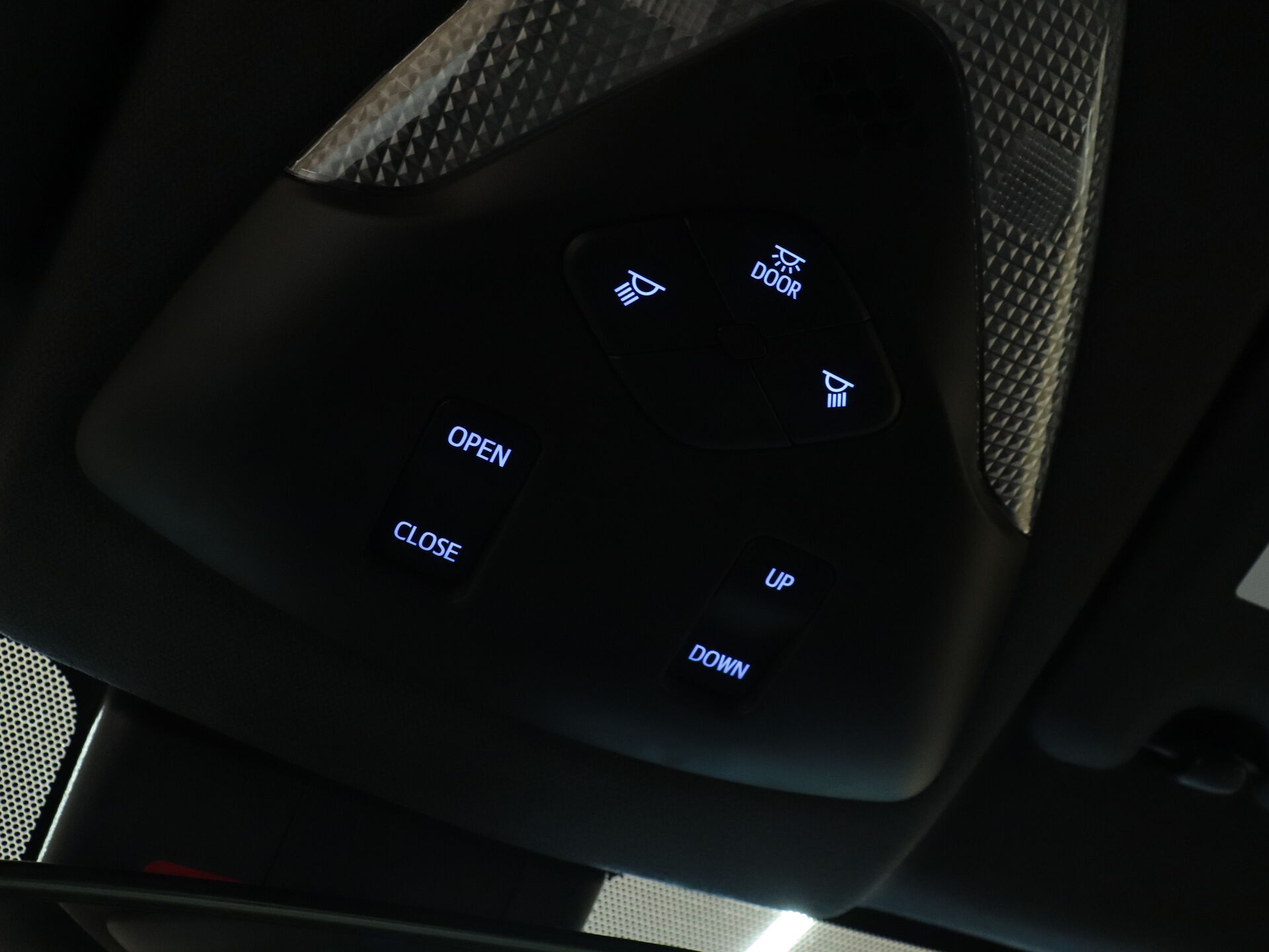 Toyota C-HR 2020 19