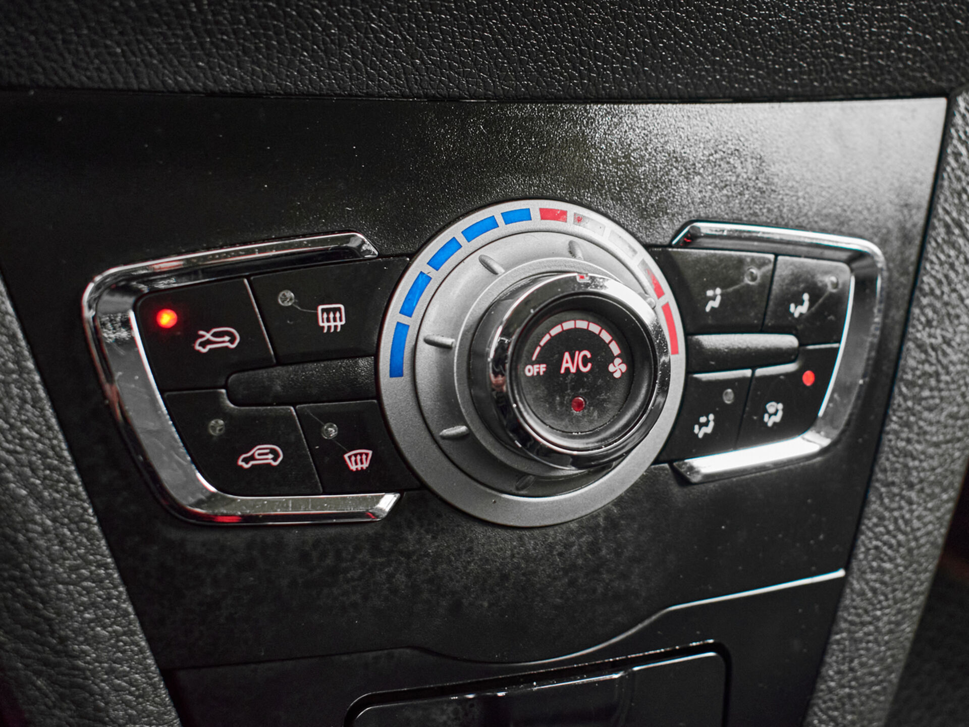 Купить Lifan X50 1.5 CVT (103 л.с.), 2016 в Екатеренбурге