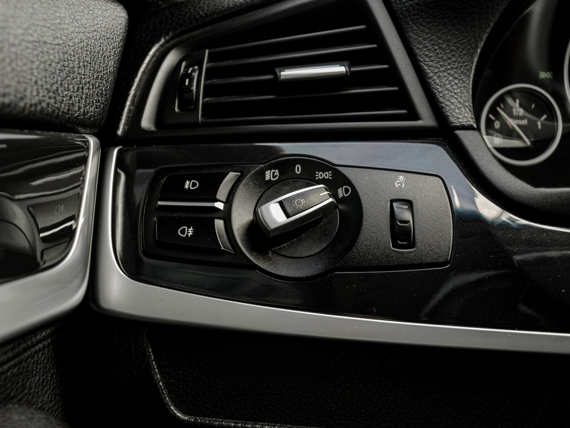 Купить BMW 5 серии 520d 2.0d AT (184 л.с.), 2013 в Екатеренбурге