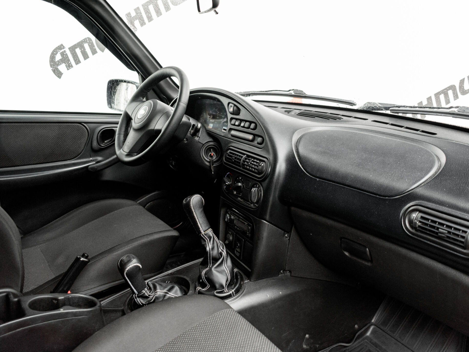 Купить Chevrolet Niva 1.7 MT (80 л.с.) 4WD, 2018 в Екатеренбурге