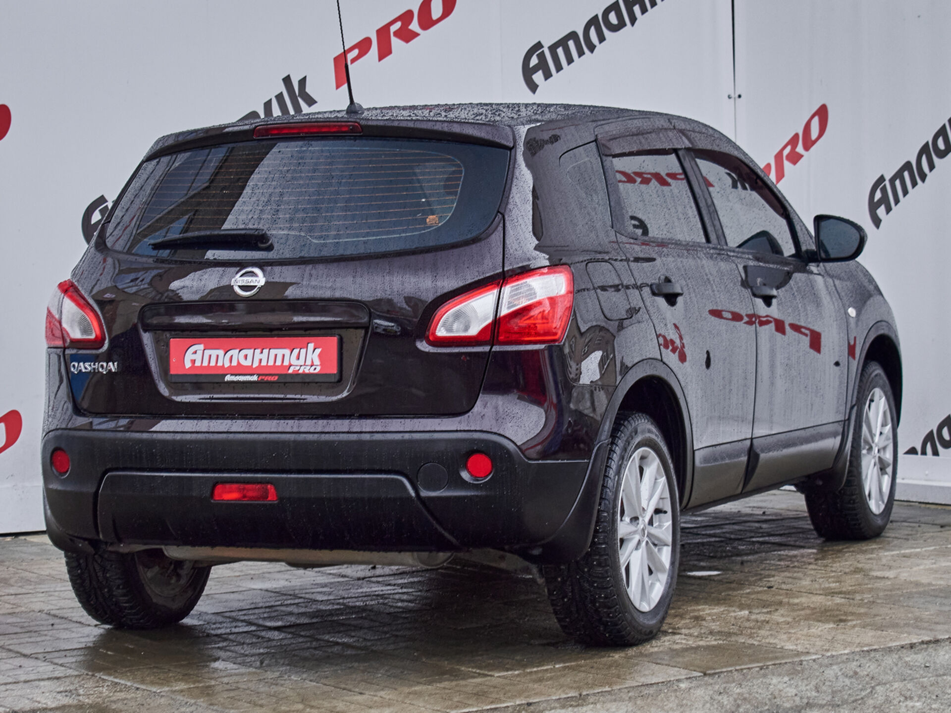 Купить Nissan Qashqai 1.6 MT (114 л.с.), 2013 в Екатеренбурге